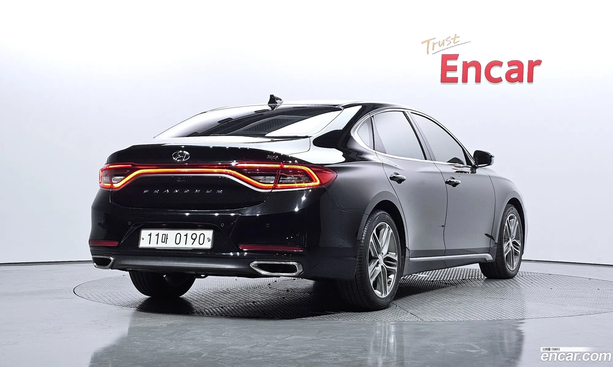 Hyundai Grandeur 30 Exclusive 2017 - фотография 13617505