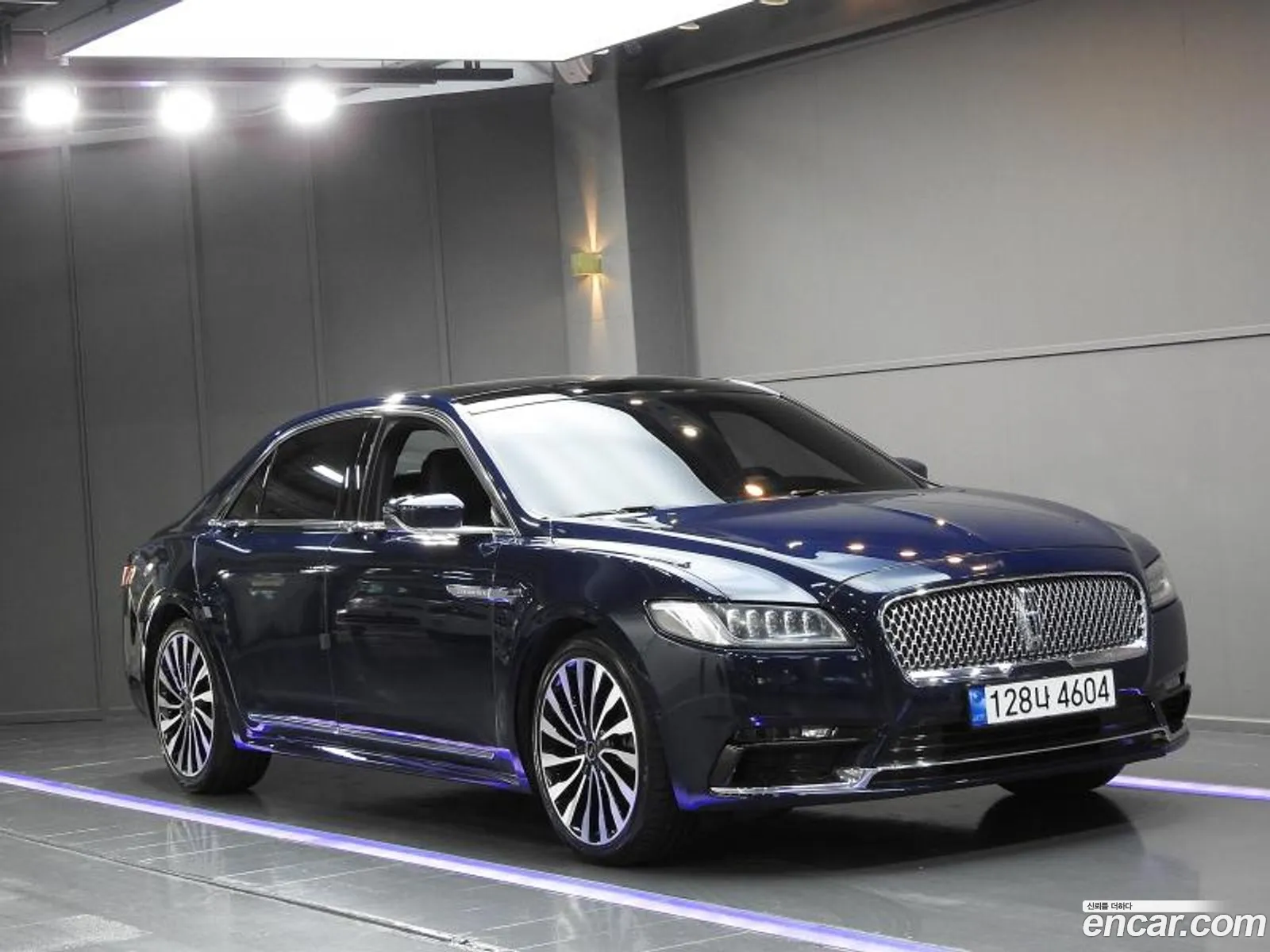 Lincoln Continental X 30 Presidential Awd 2017 - фотография 4193024