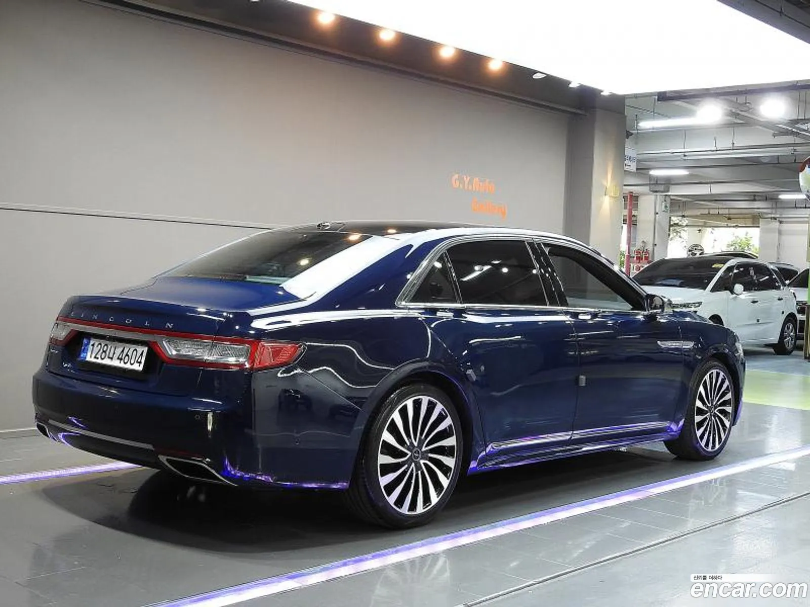 Lincoln Continental X 30 Presidential Awd 2017 - фотография 4193025