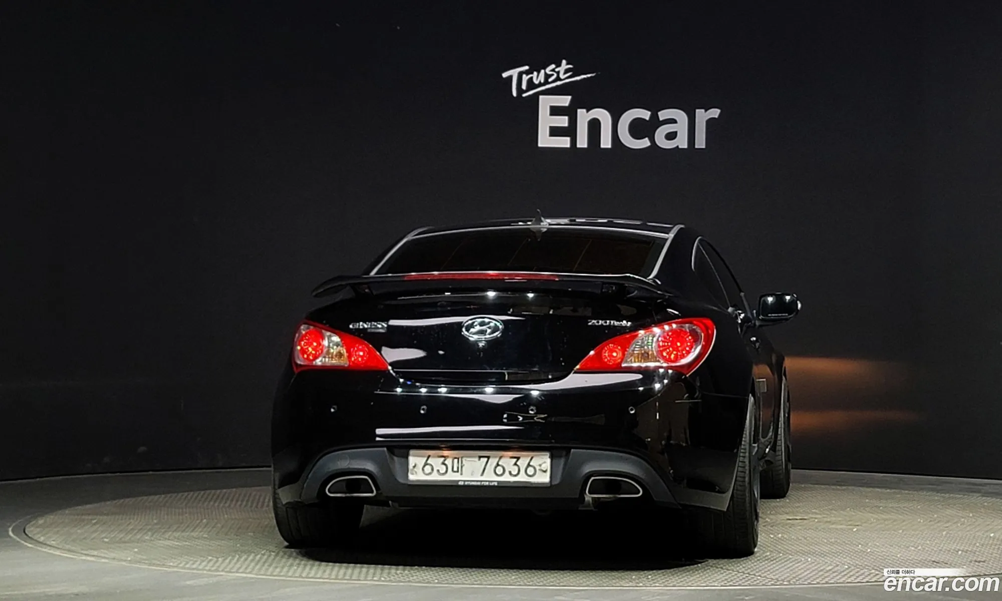 Hyundai Genesis I 200 Turbo D 2012 - фотография 18587487