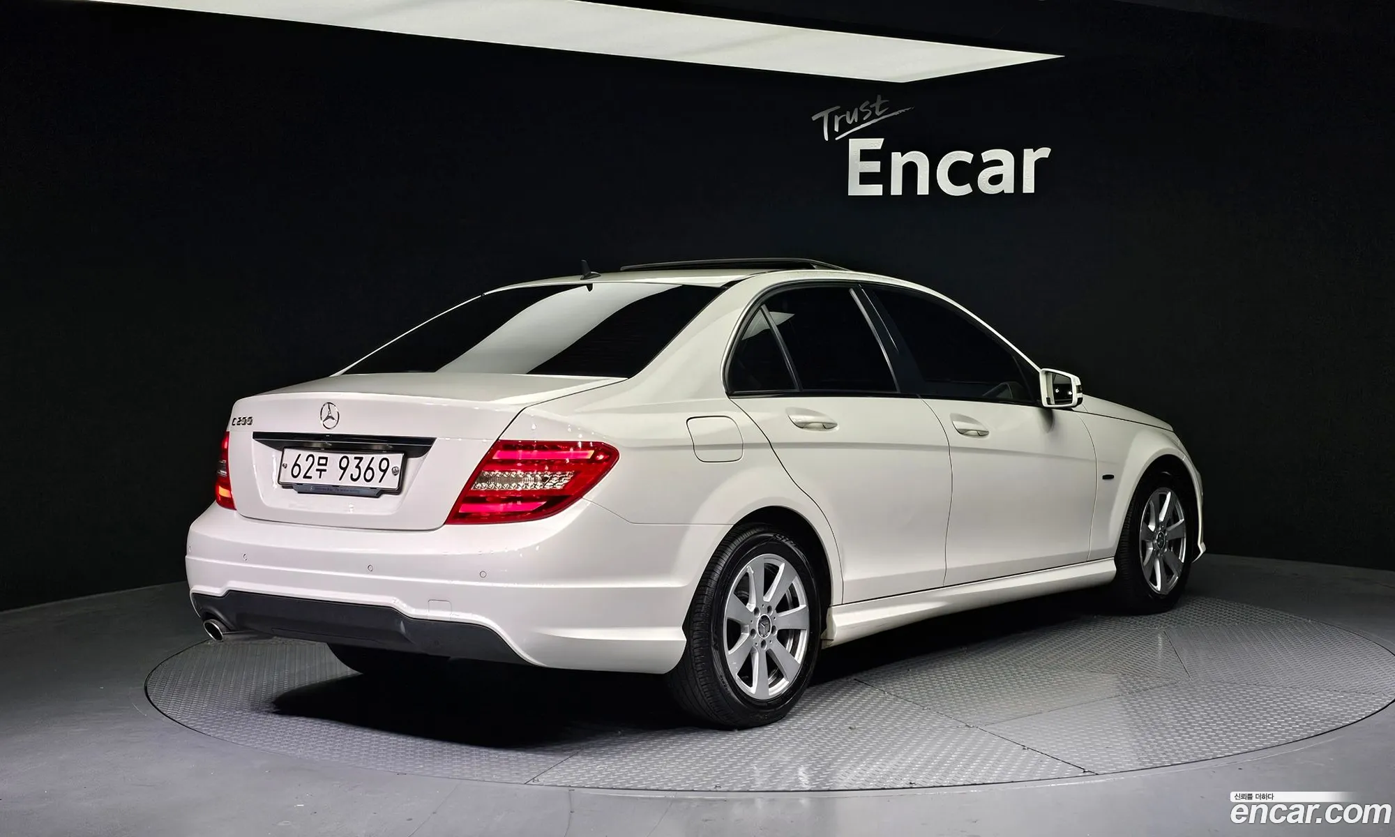 Mercedes C-Class W204 C200 Cgi - фотография 12070647