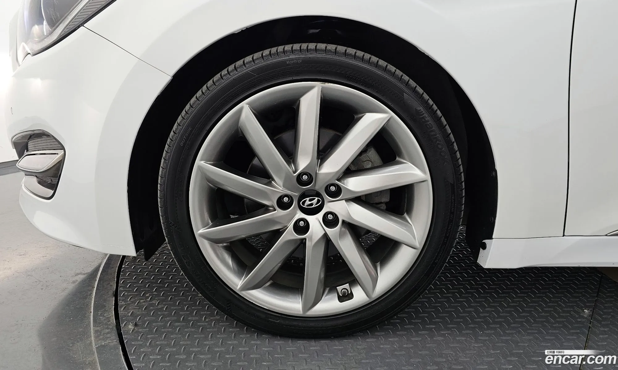 Hyundai Aslan Aslan G330 Premium 2015 - фотография 11375574