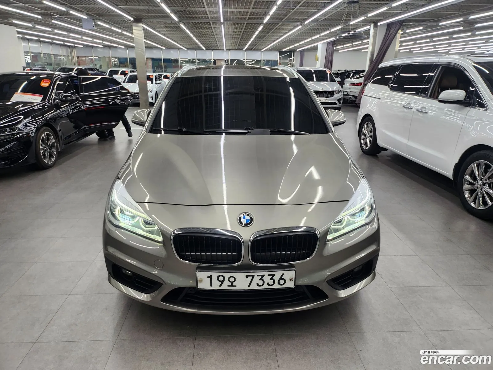 BMW 2Er Luxury 2015 - фотография 966082