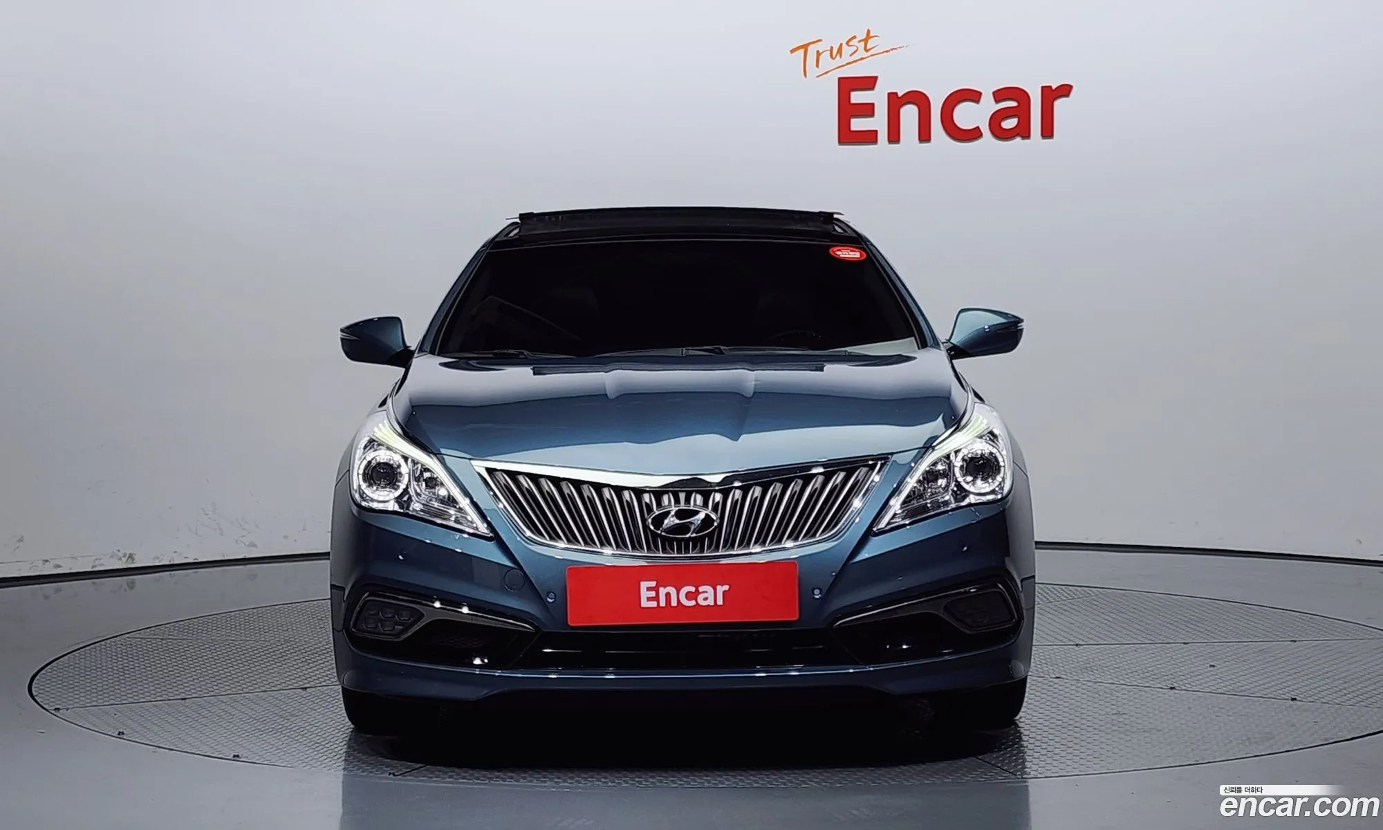 Hyundai Grandeur V Premium 2015 - фотография 15157447