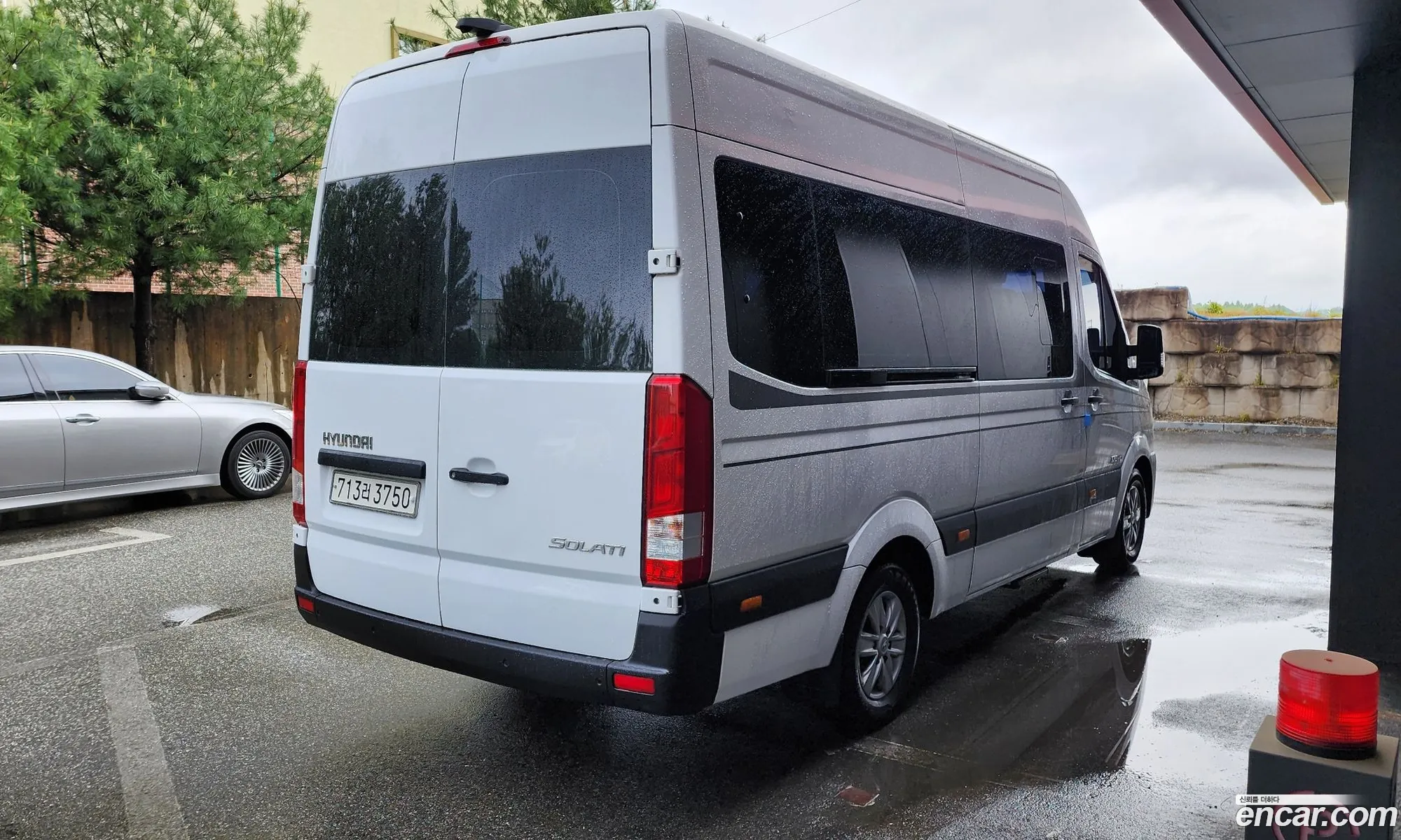 Hyundai Solati 15-Seater Luxury - фотография 13559071