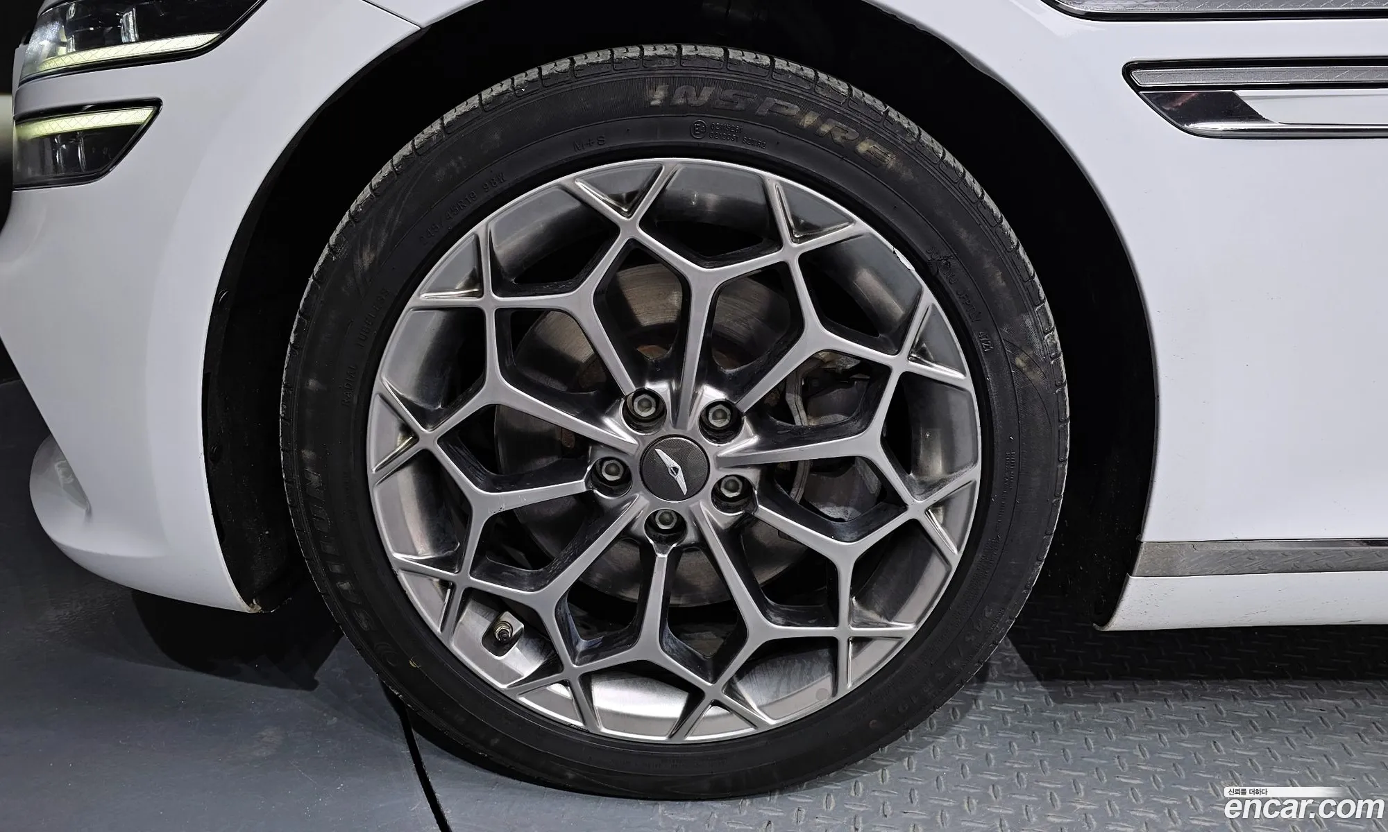 Genesis G80 Rg3 Gasoline 25 Turbo Awd - фотография 14305552