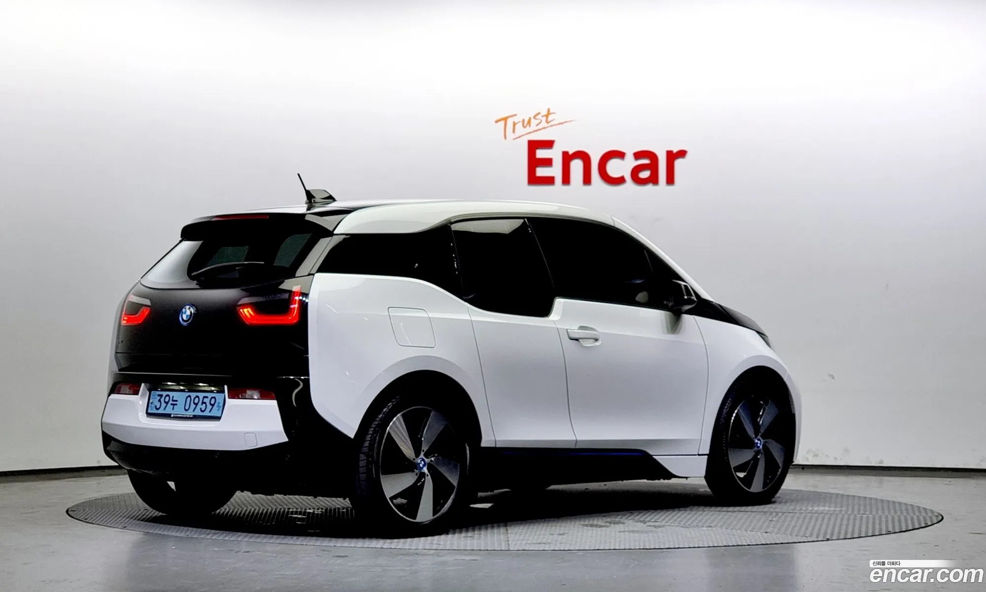 BMW I3 Lux 2016 - фотография 4609926