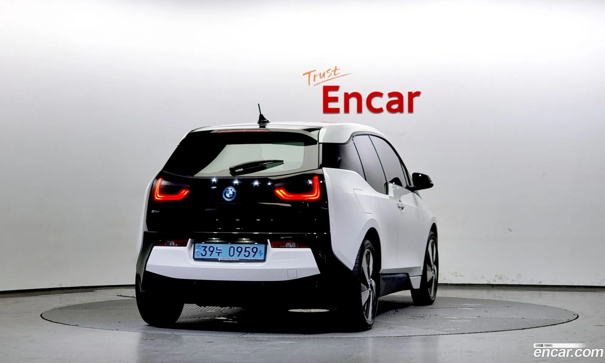 BMW I3 Lux 2016 - фотография 4609928