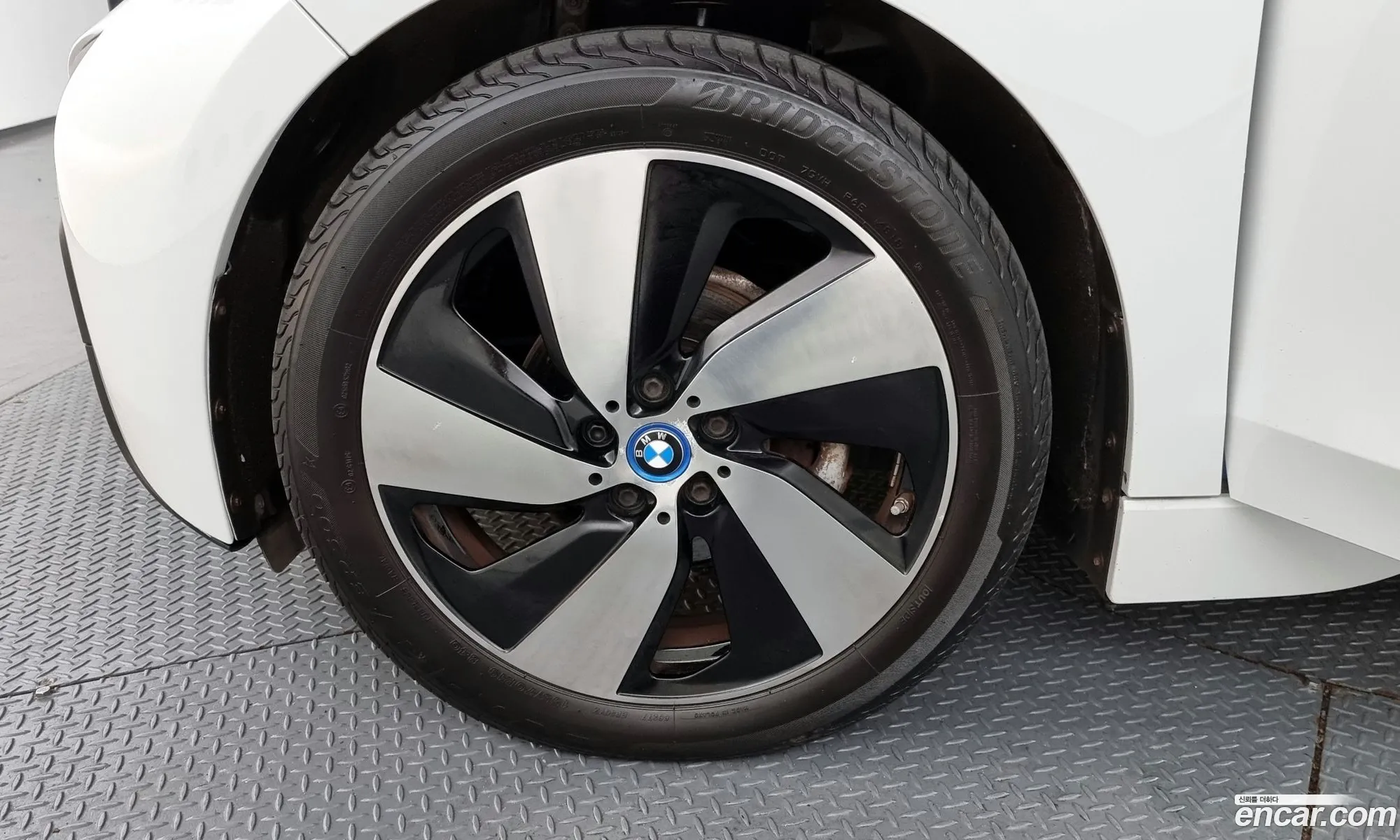 BMW I3 Lux 2016 - фотография 4609929