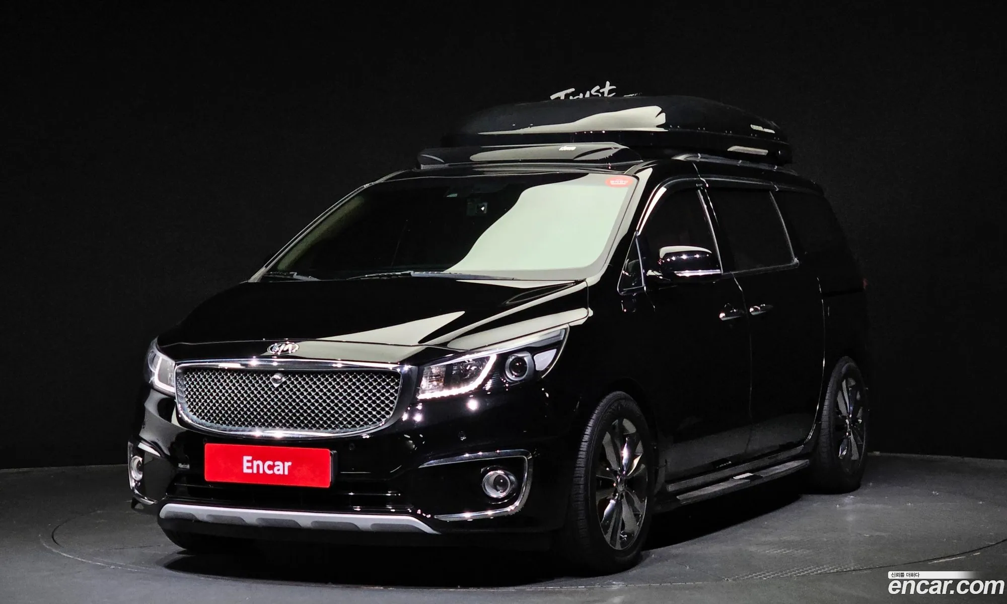 Kia Carnival 9-Seater Noblesse 2016 - фотография 11801139