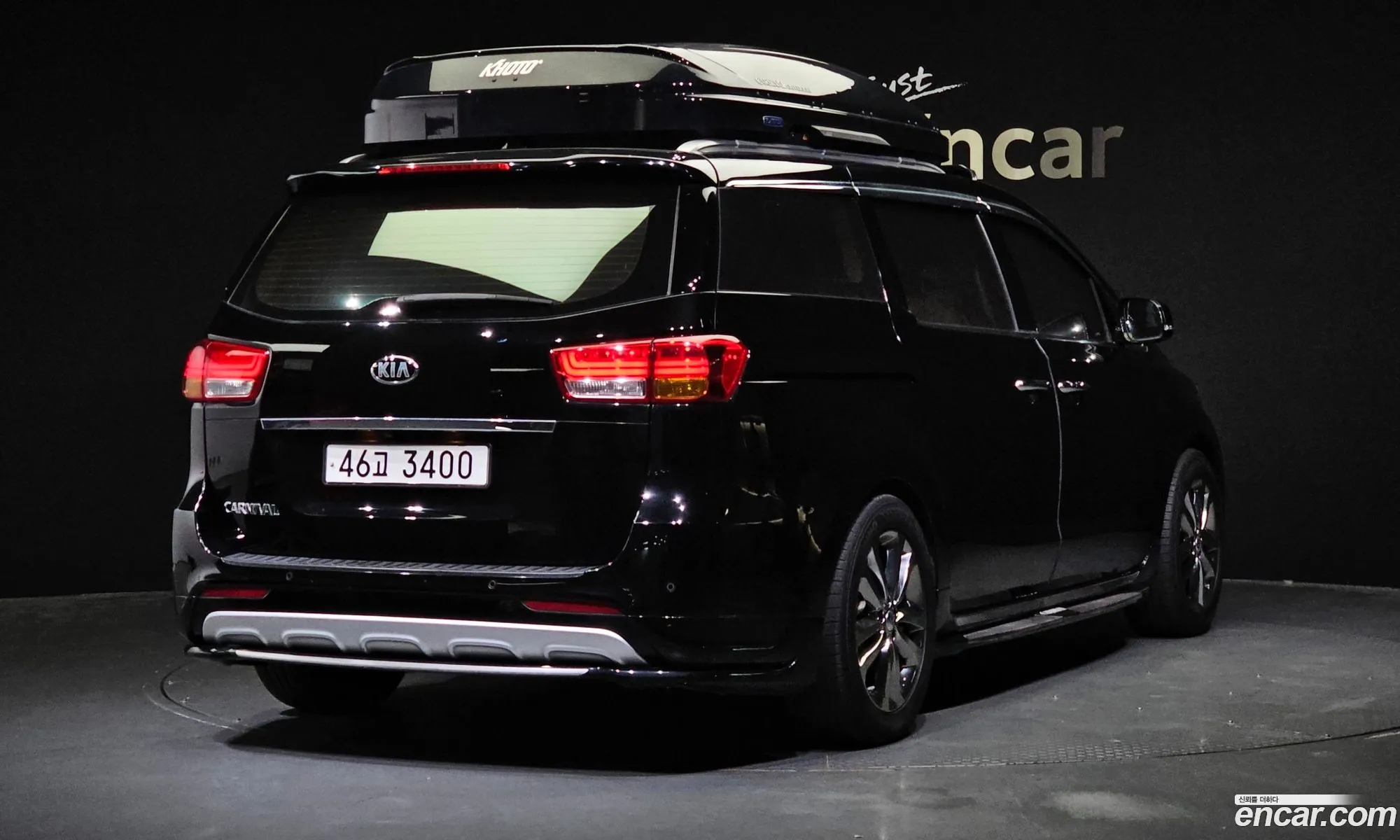 Kia Carnival 9-Seater Noblesse 2016 - фотография 11801140