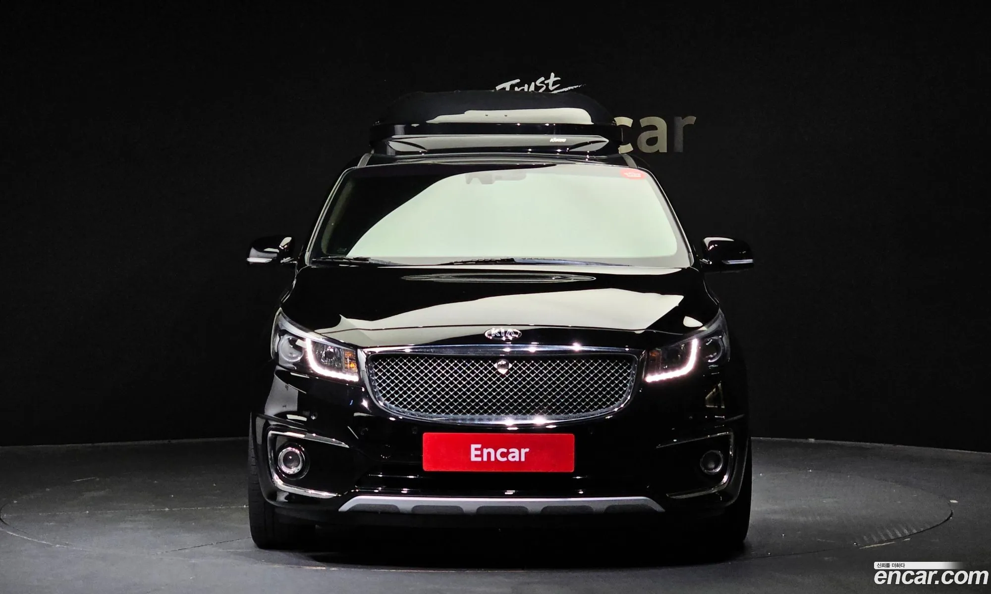 Kia Carnival 9-Seater Noblesse 2016 - фотография 11801141