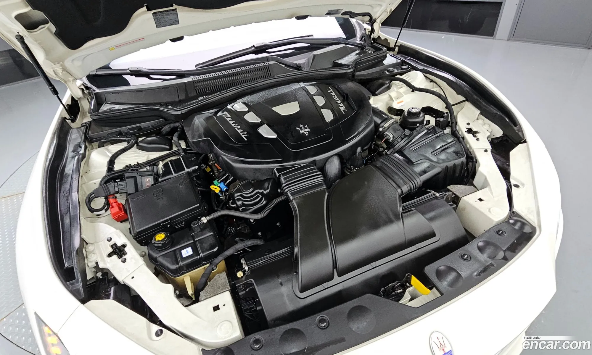 Maserati Ghibli Iii 30 Diesel 2016 - фотография 3703671