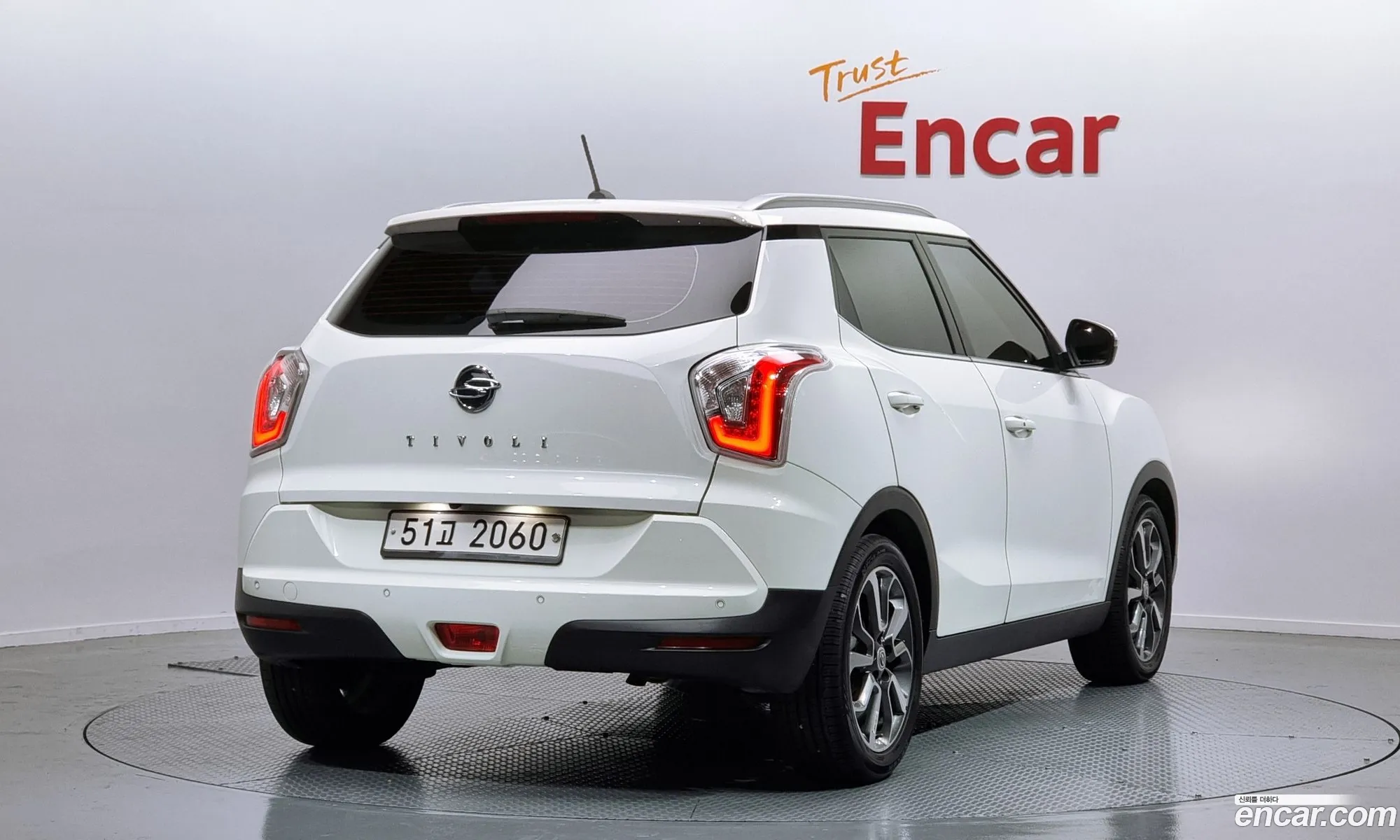 Ssangyong Tivoli Tivoli Lx 2Wd 2016 - фотография 17226640