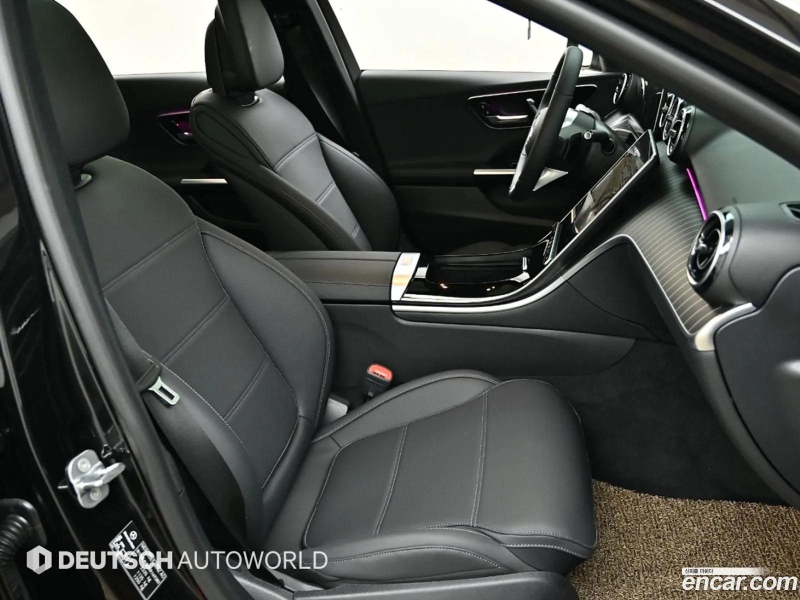 Mercedes-Benz C-Klasse C300 4Matic Avant Garde 2024 - фотография 13622280