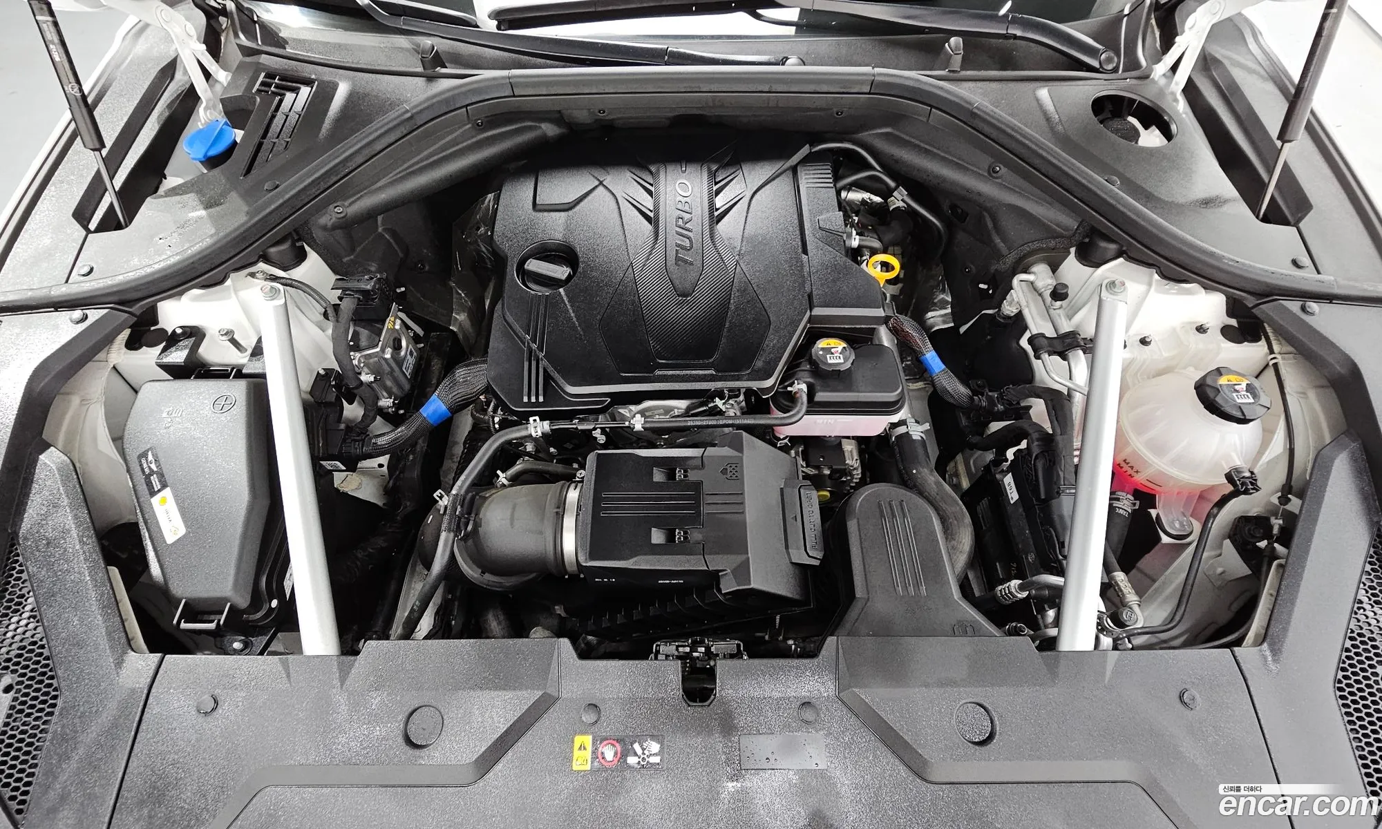 Genesis Gv70 I 25T Gasoline Awd 2022 - фотография 11899063