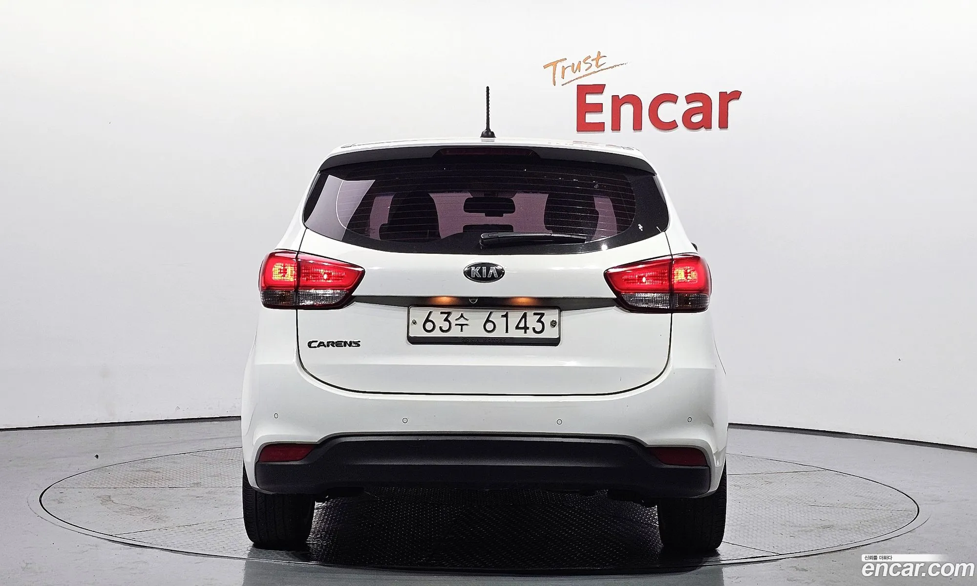 Kia All New Carens 20 Lpi Luxury - фотография 11159013