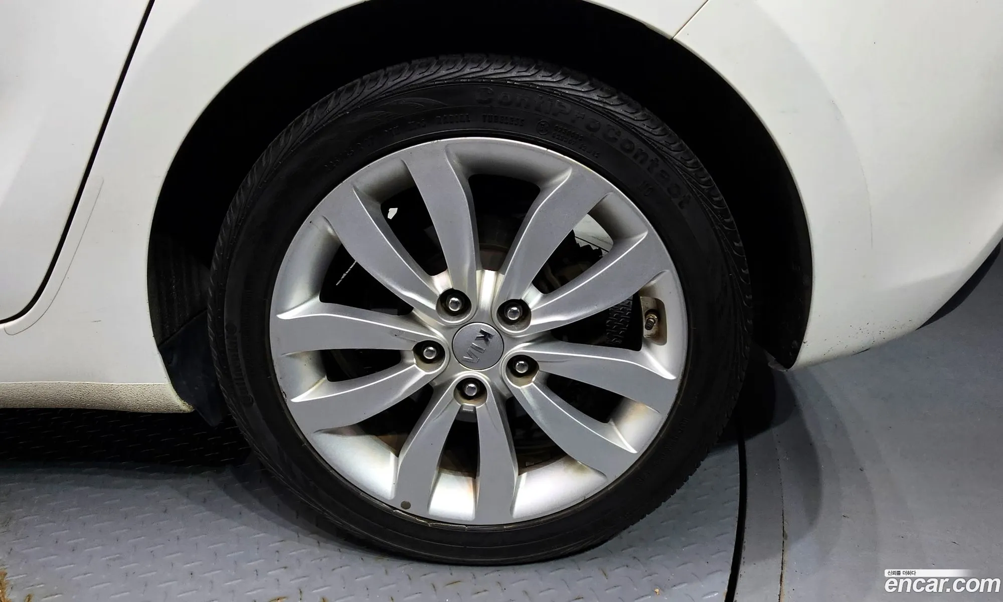 Kia All New Carens 20 Lpi Luxury - фотография 11159014