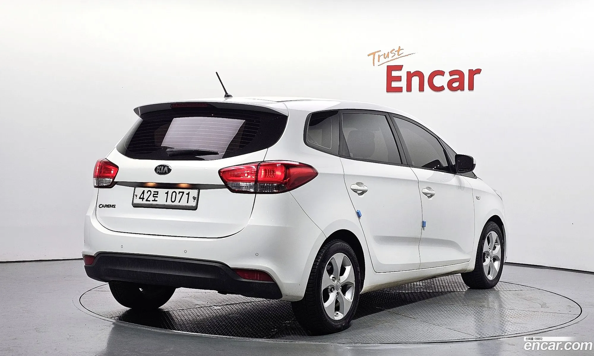Kia All New Carens 20 Lpi Luxury - фотография 11348270