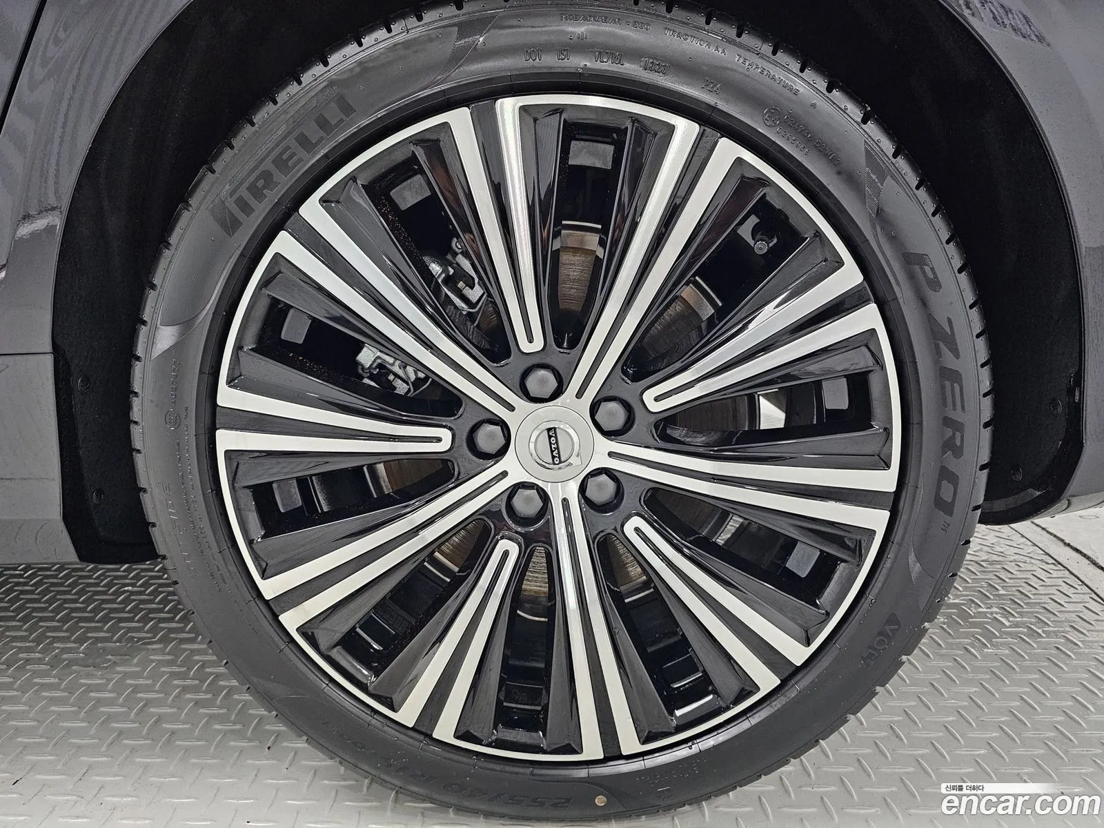 Volvo S90 B5 Ultimate Bright 2024 - фотография 6528522