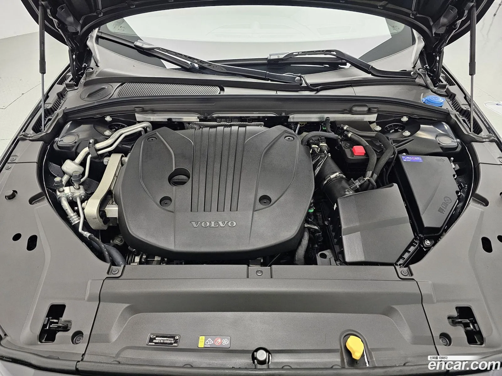 Volvo S90 B5 Ultimate Bright 2024 - фотография 6528523