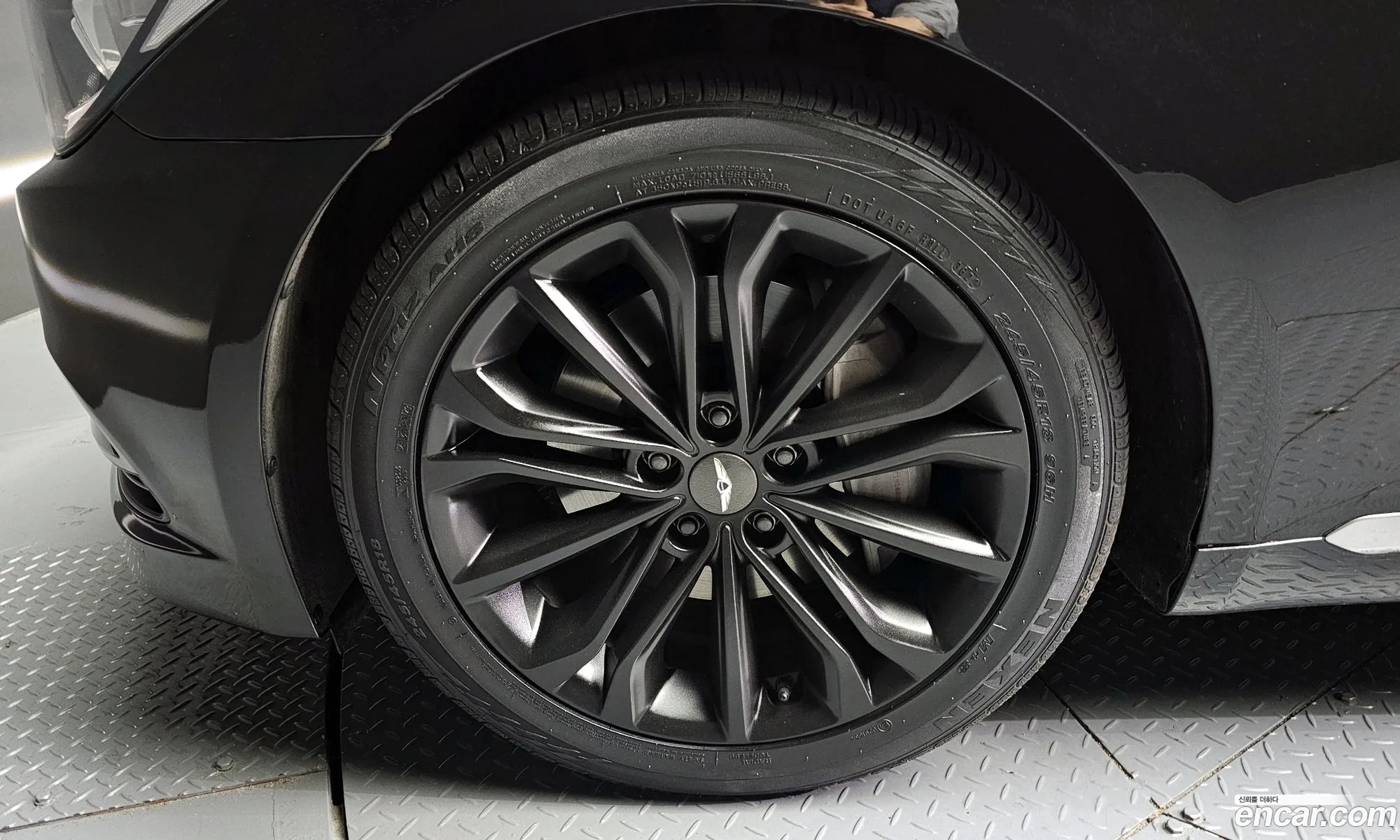 Hyundai Genesis Ii G330 Modern Awd 2015 - фотография 12042393