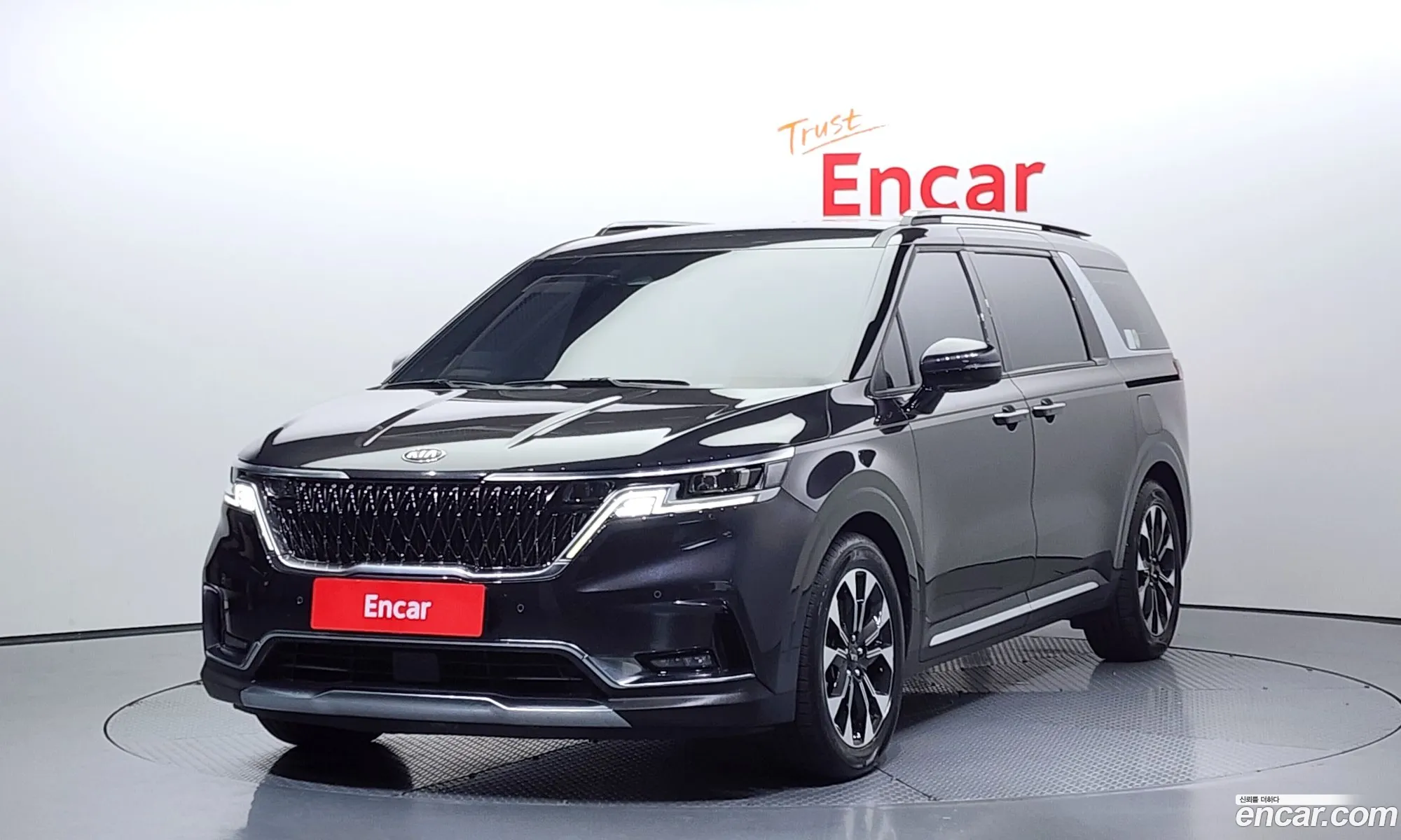 Kia Carnival Gasoline 7-Seater Signature 2021 - фотография 11052560
