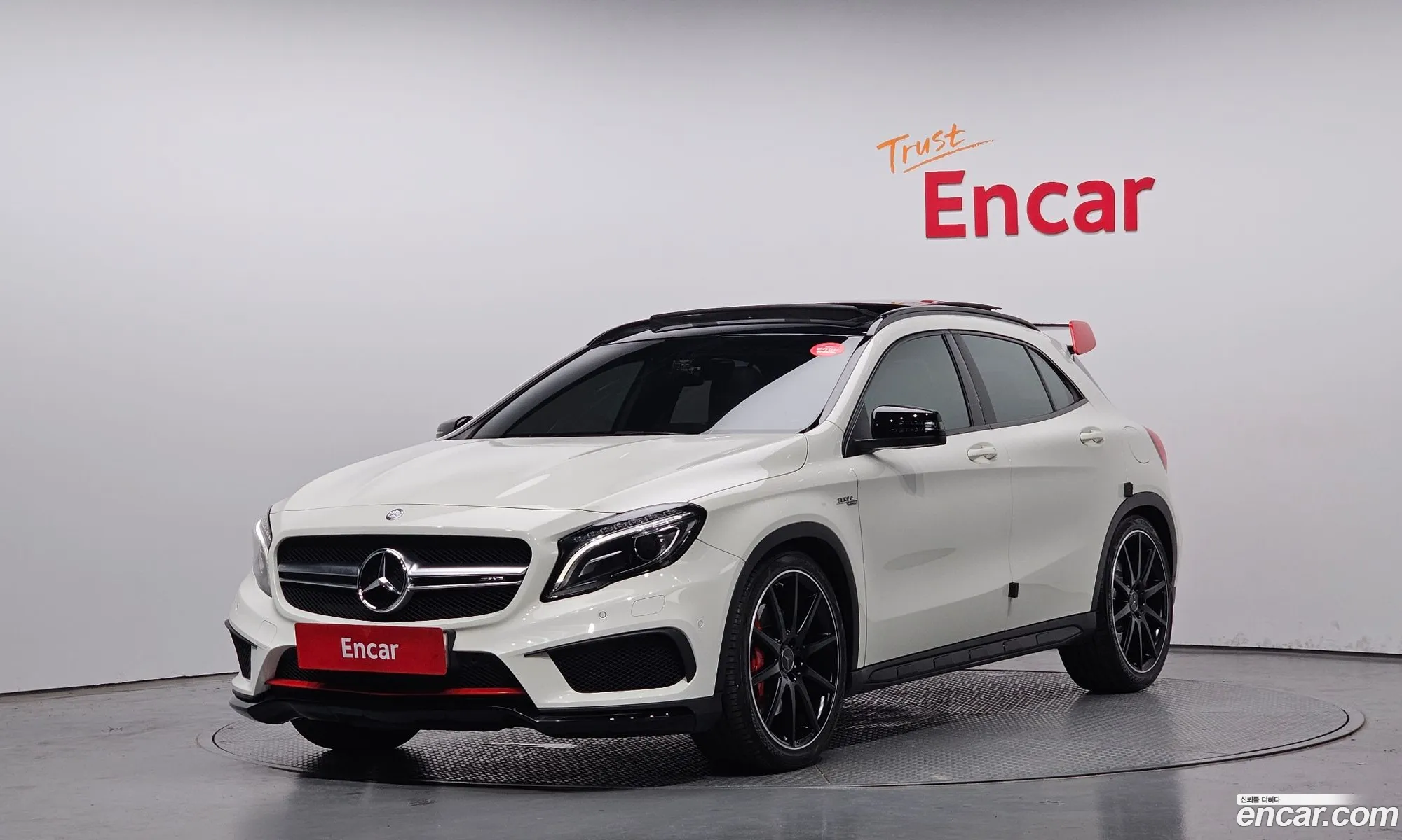 Mercedes-Benz Gla-Klasse Gla45 Amg 4Matic 2015 - фотография 12092224