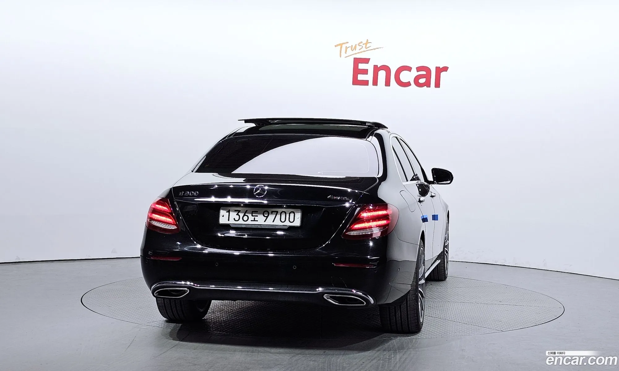 Mercedes-Benz E-Klasse E300 4Matic Avantgarde Intelligent Drive 2017 - фотография 11572109