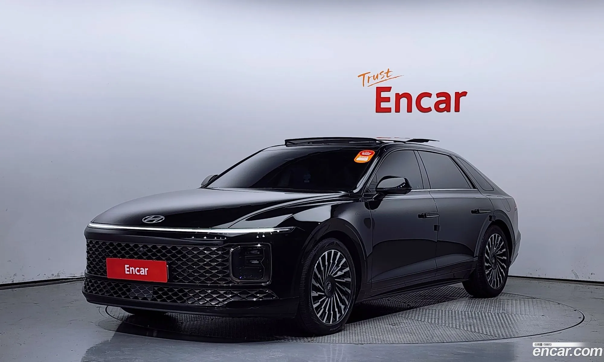 Hyundai Grandeur Calligraphy 2023 - фотография 12210267
