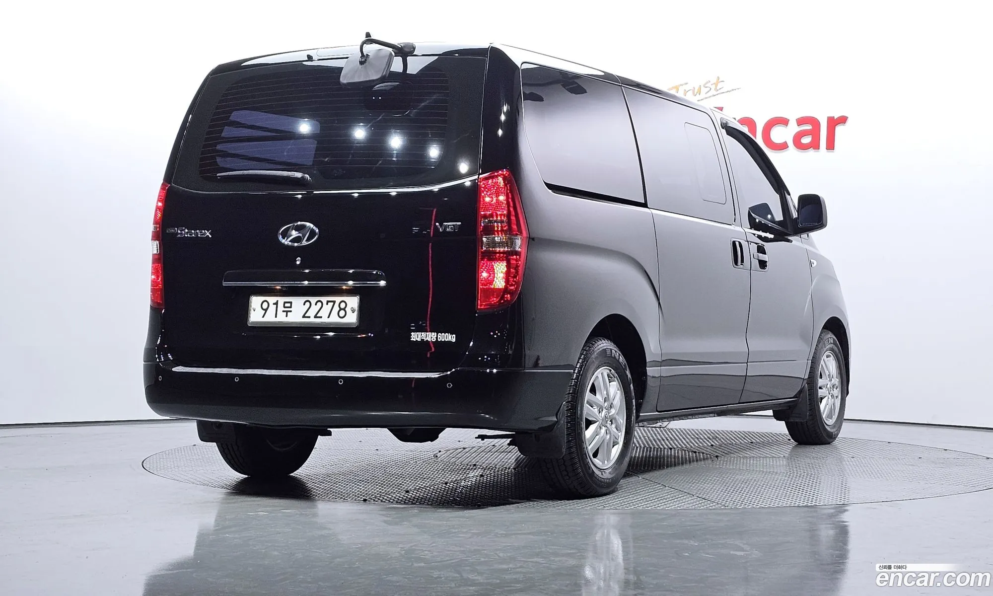 Hyundai The New Grand Starex Van 5-Seater Modern - фотография 12009178