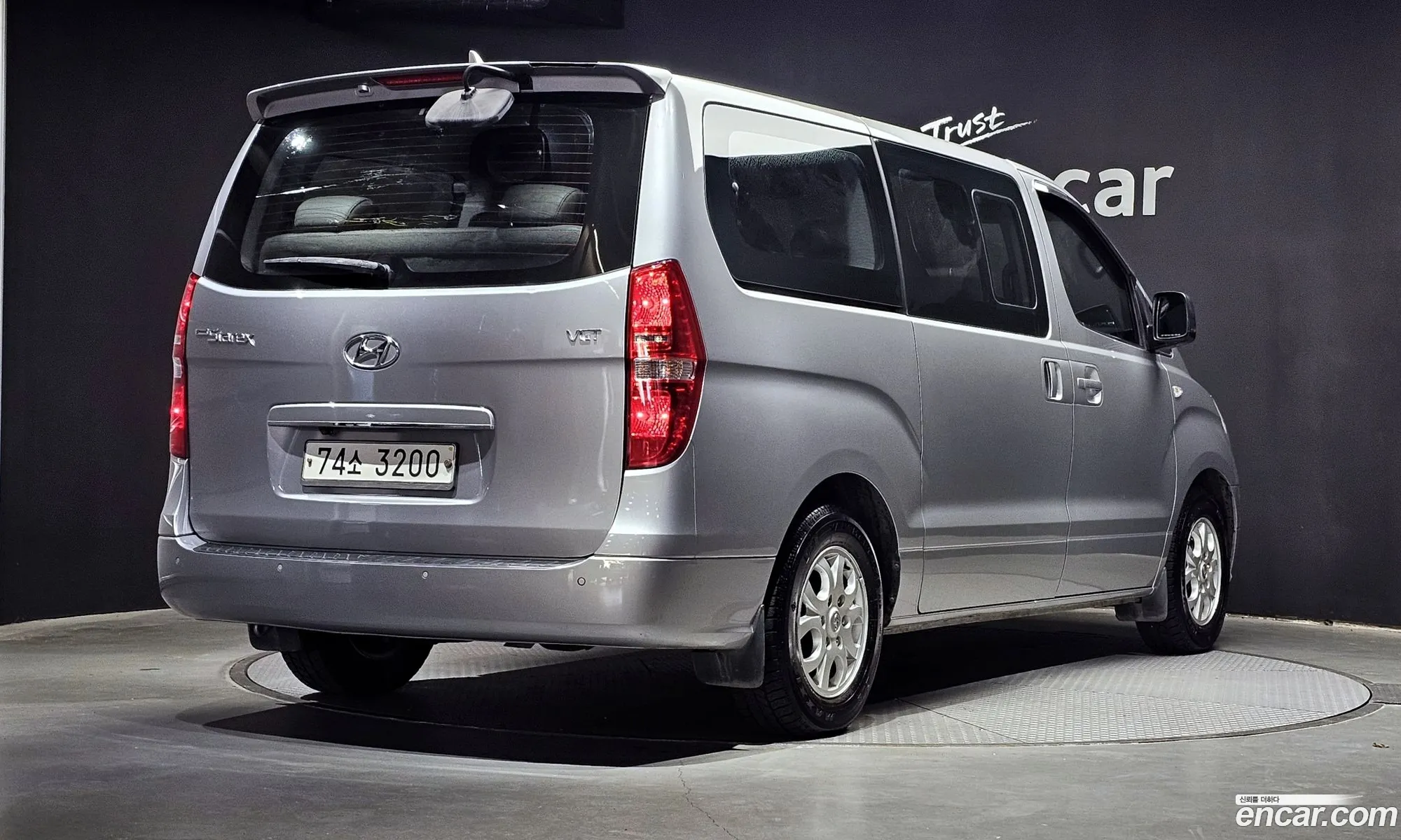 Hyundai Starex 12-Seater Wagon 2014 - фотография 12521046