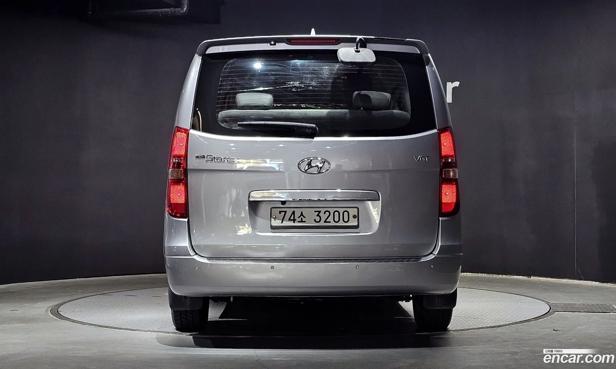 Hyundai Starex 12-Seater Wagon 2014 - фотография 12521050