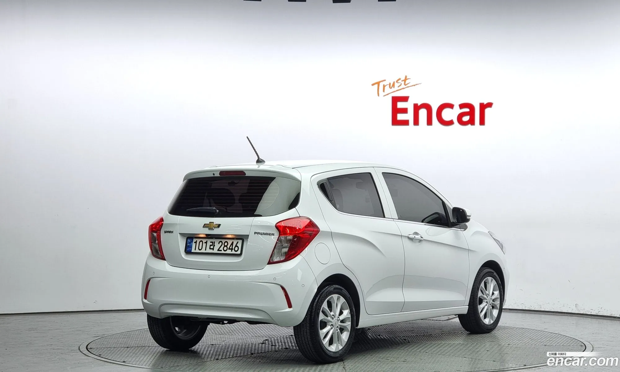 Chevrolet Spark Iii M300 Premier 2022 - фотография 5498114