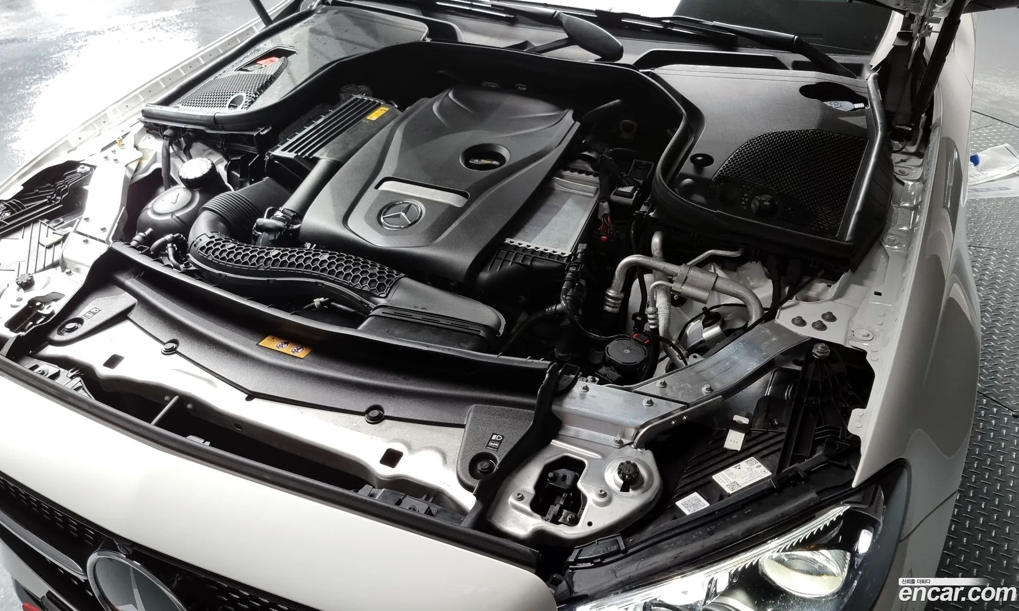 Mercedes-Benz E-Klasse E250 Amg Line 2023 - фотография 12282472