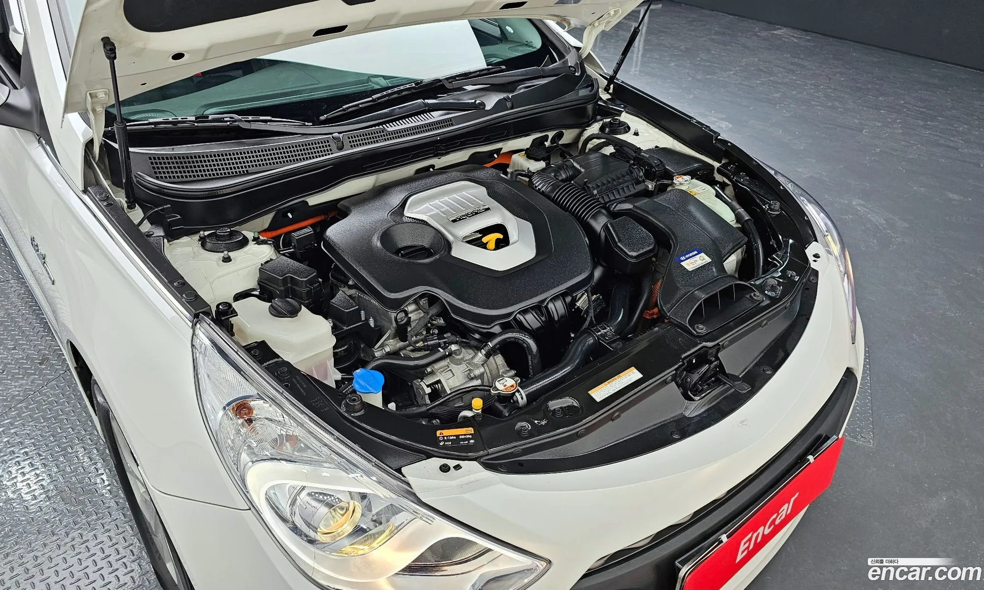Hyundai Sonata 20 2014 - фотография 16598927
