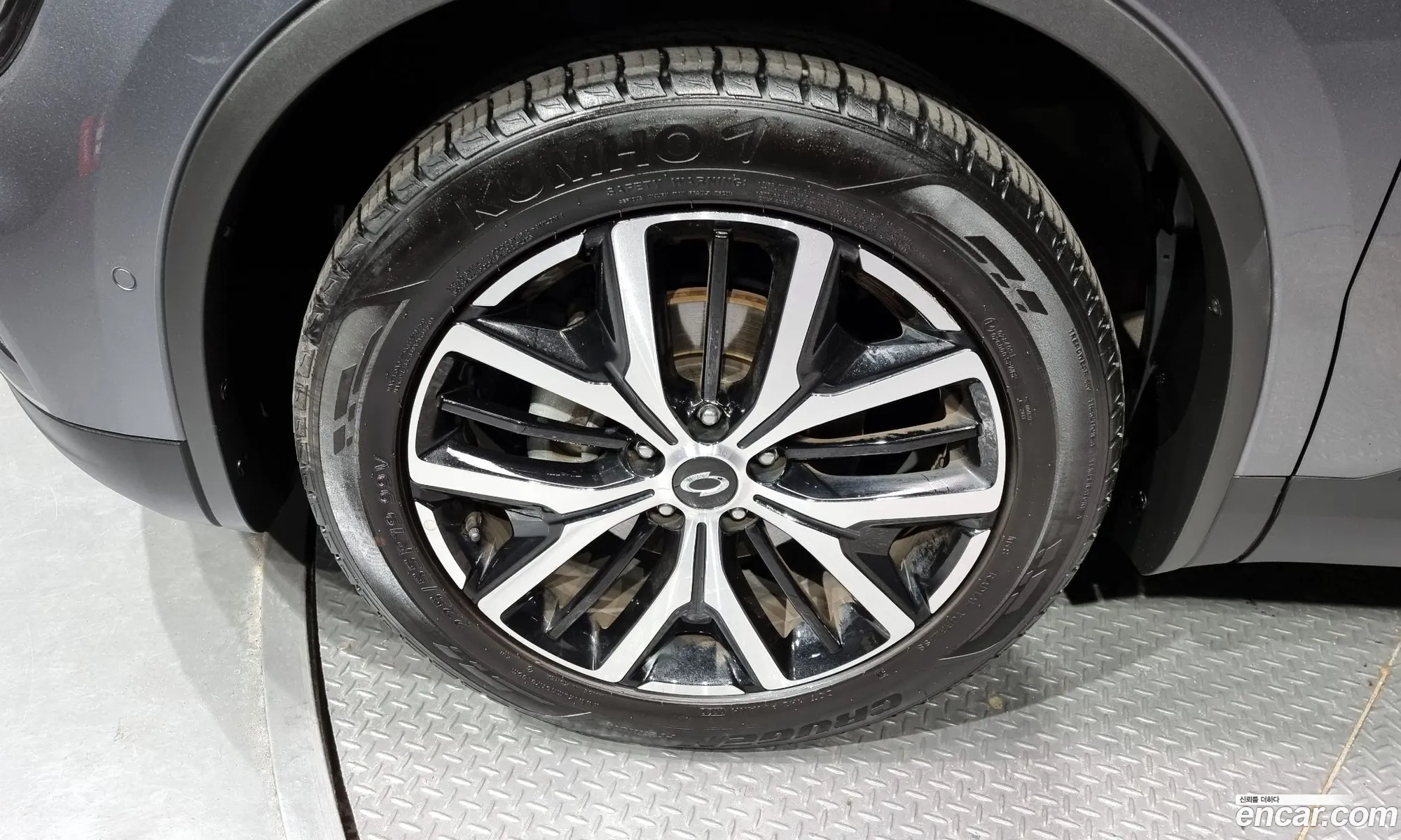 Renault Samsung Qm6 20 Gde Re Signature 2Wd 2020 - фотография 2960302