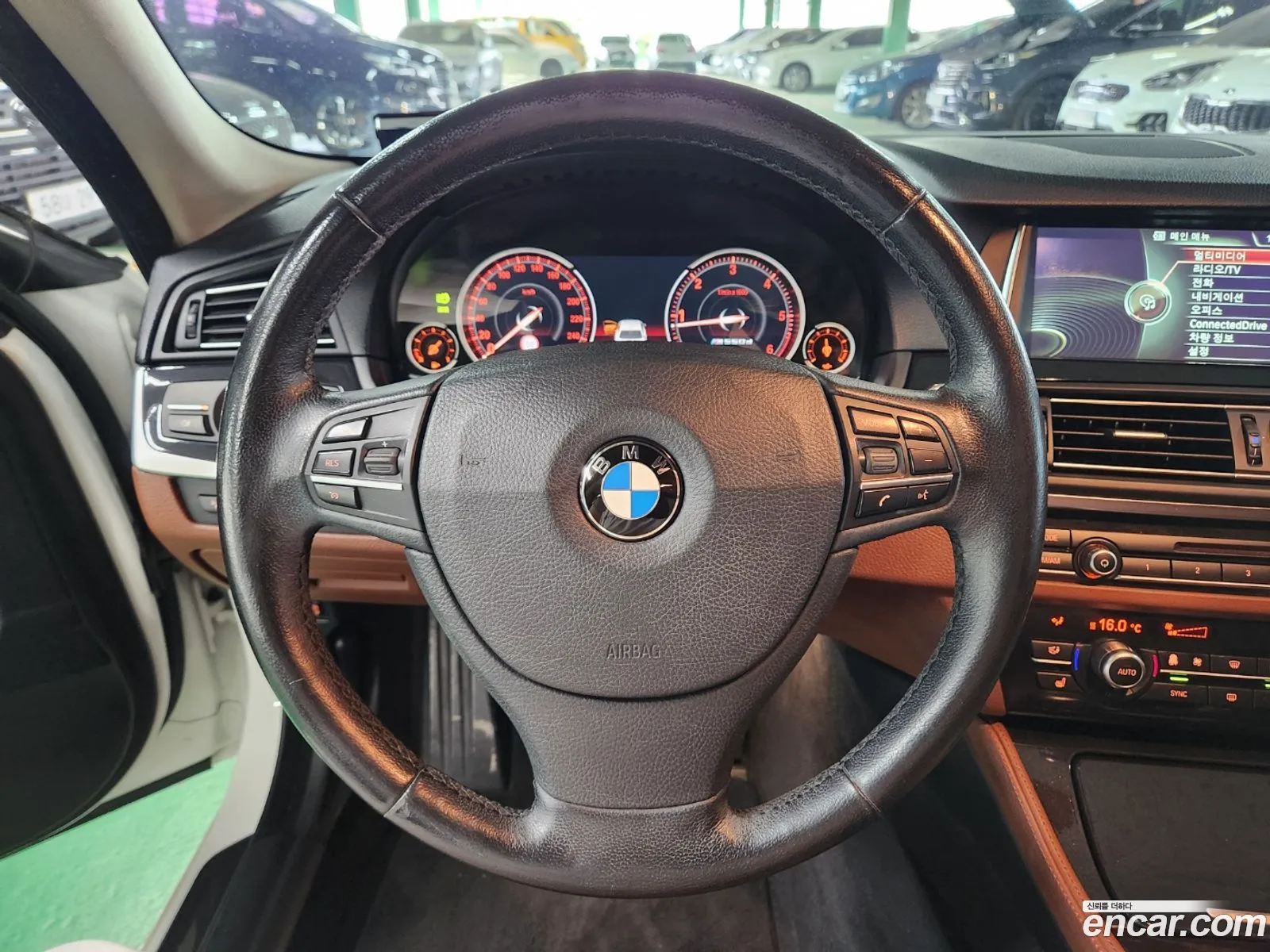 BMW 5Er Vi F10F11F07 520D 2014 - фотография 935435