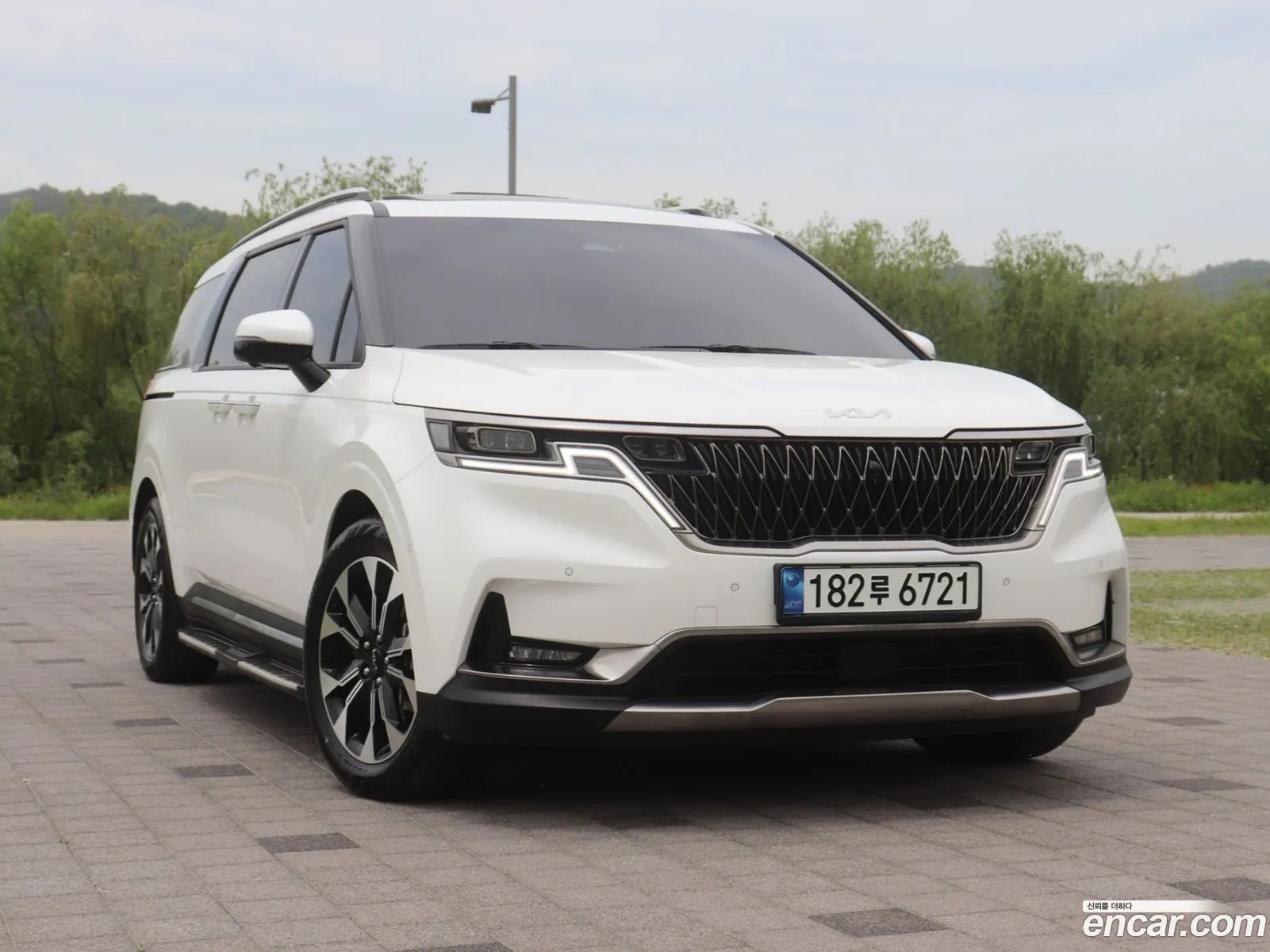 Kia Carnival Iv 9-Seater Signature 2022 - фотография 12541869