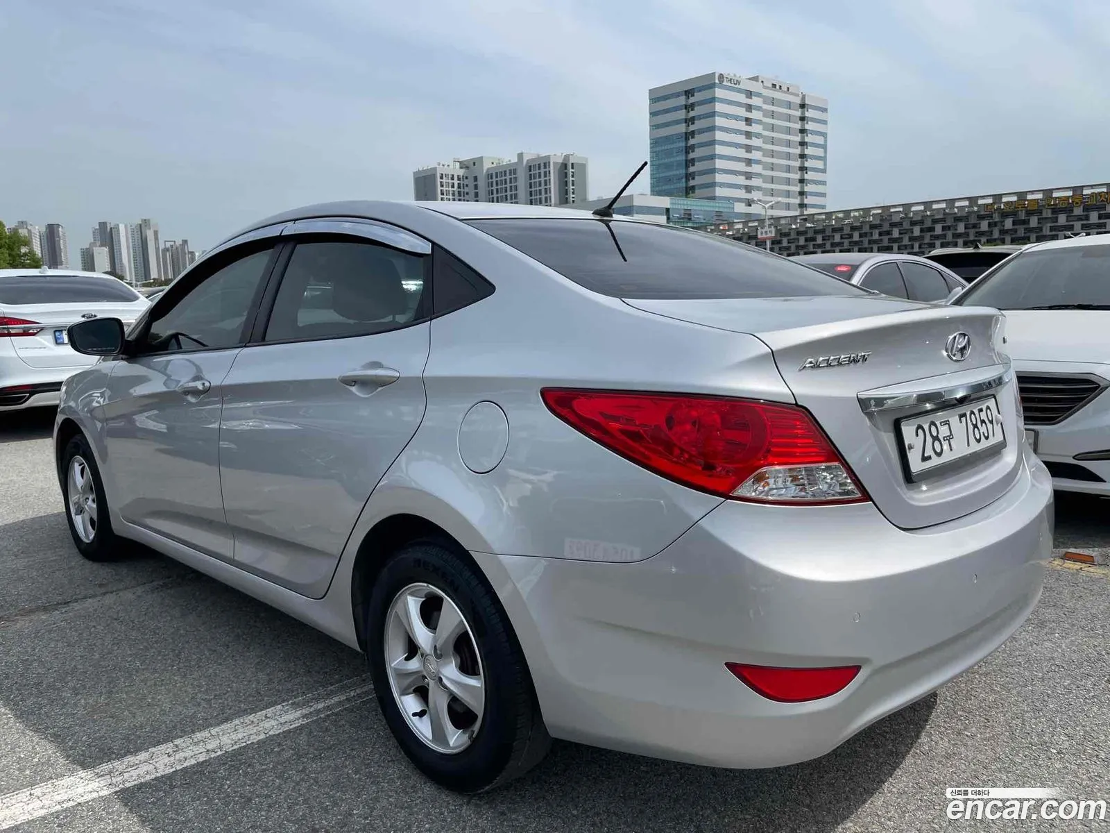 Hyundai Accent New Model 14 Vvt Premier - фотография 17292686