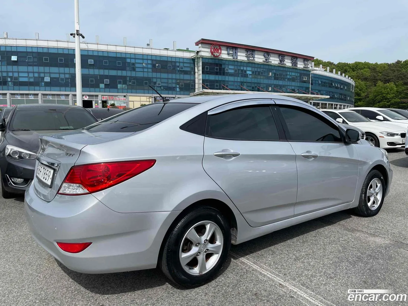 Hyundai Accent New Model 14 Vvt Premier - фотография 17292688