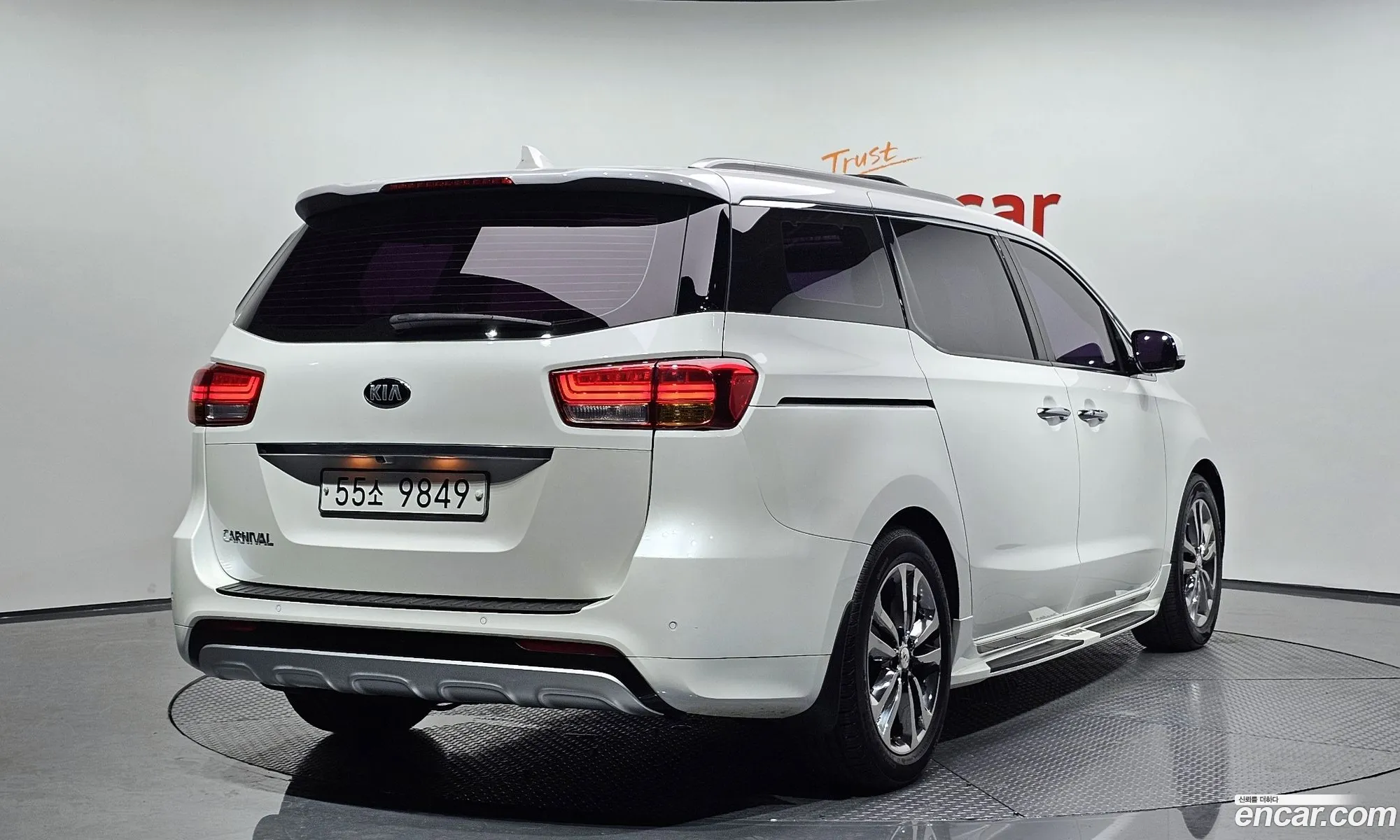 Kia All New Carnival 9-Seater Noblesse - фотография 11102960