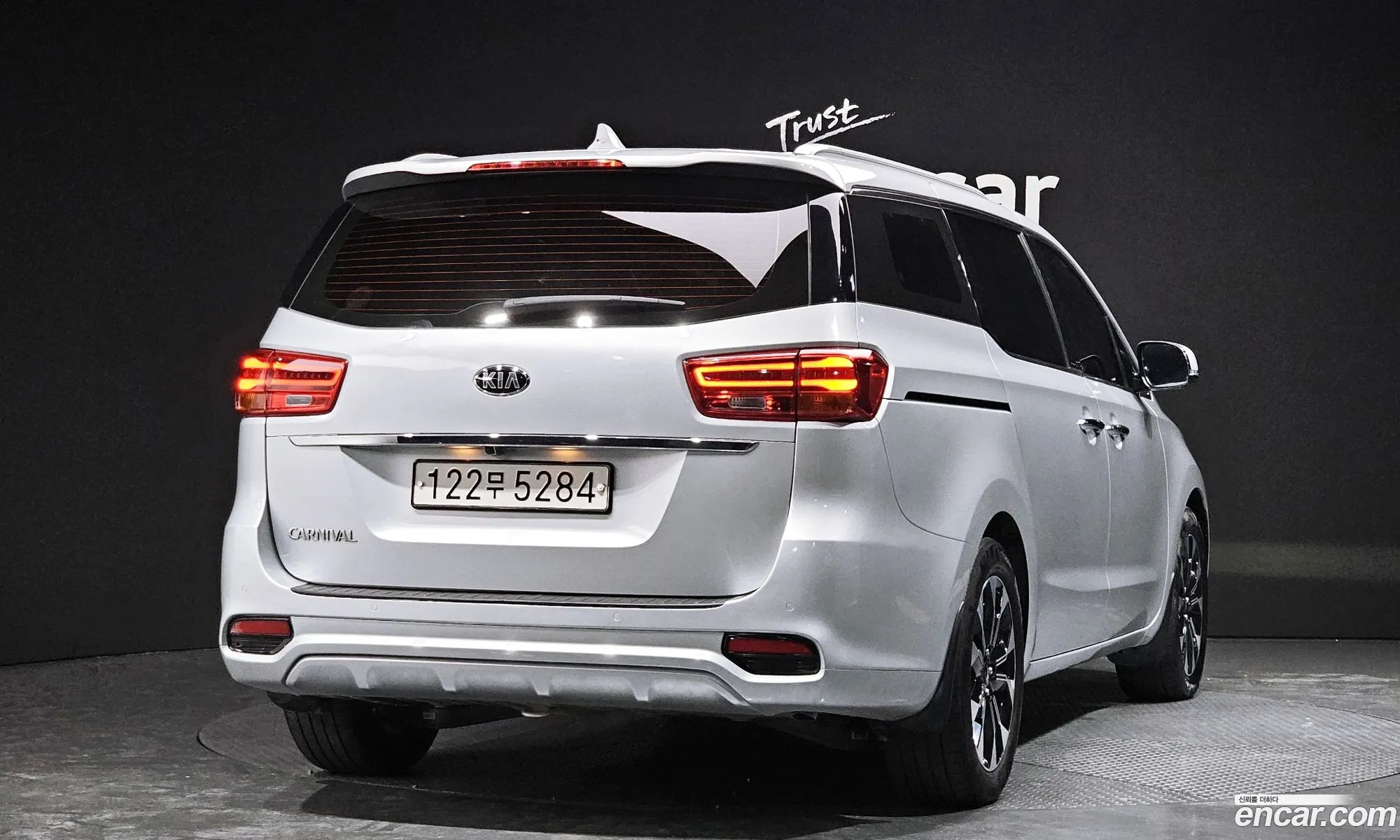 Kia Carnival Iii 9-Seater Noblesse Special 2019 - фотография 12607898