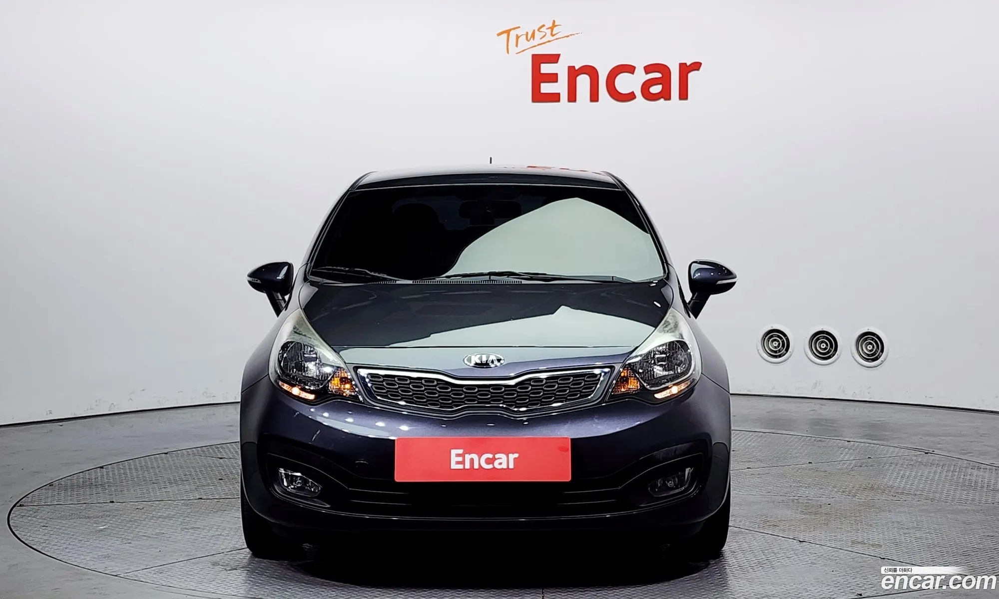 Kia Pride Iii 14 Mpi Sedan 2014 - фотография 15659026