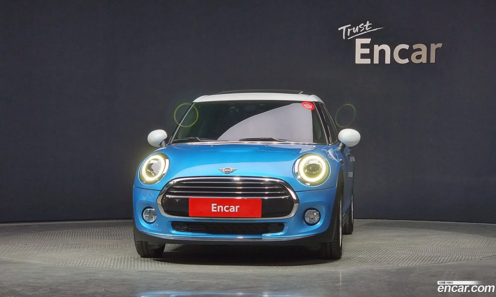 Mini Cooper 5-Door Basic Model 2019 - фотография 4177362