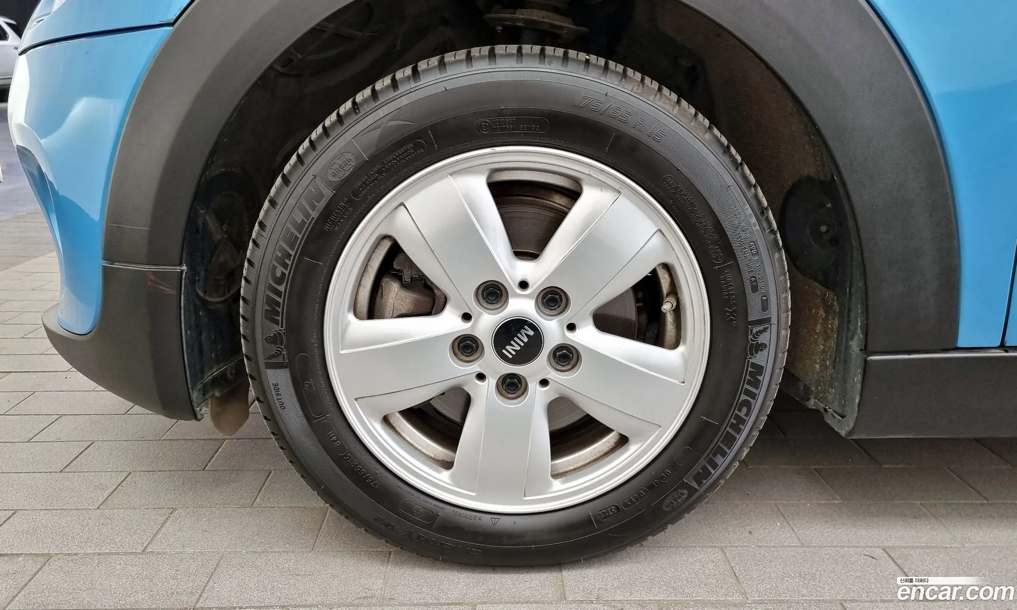 Mini Cooper 5-Door Basic Model 2019 - фотография 4177364