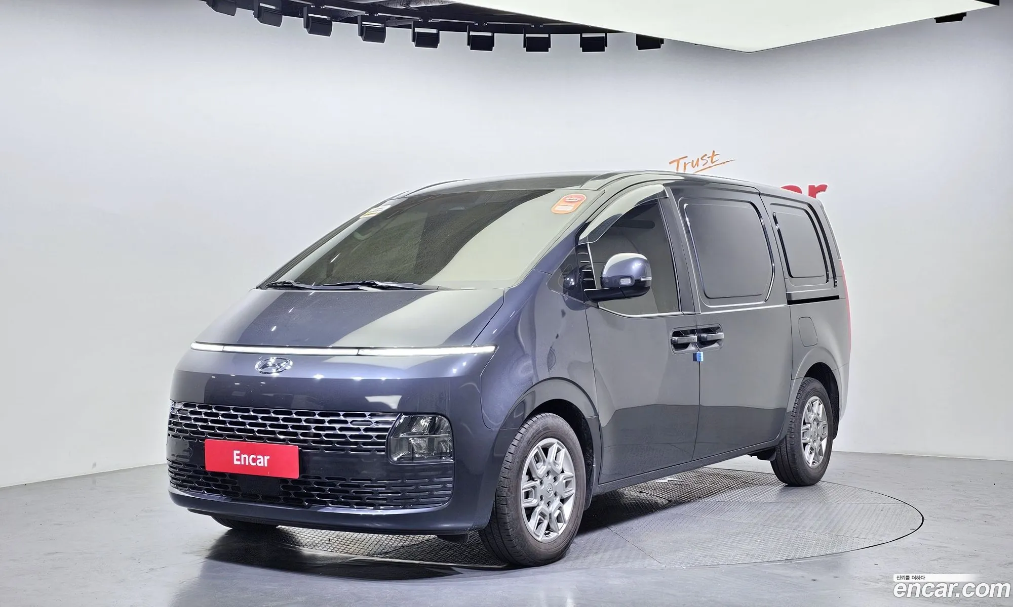 Hyundai Staria Cargo 3-Seater 2023 - фотография 13617492