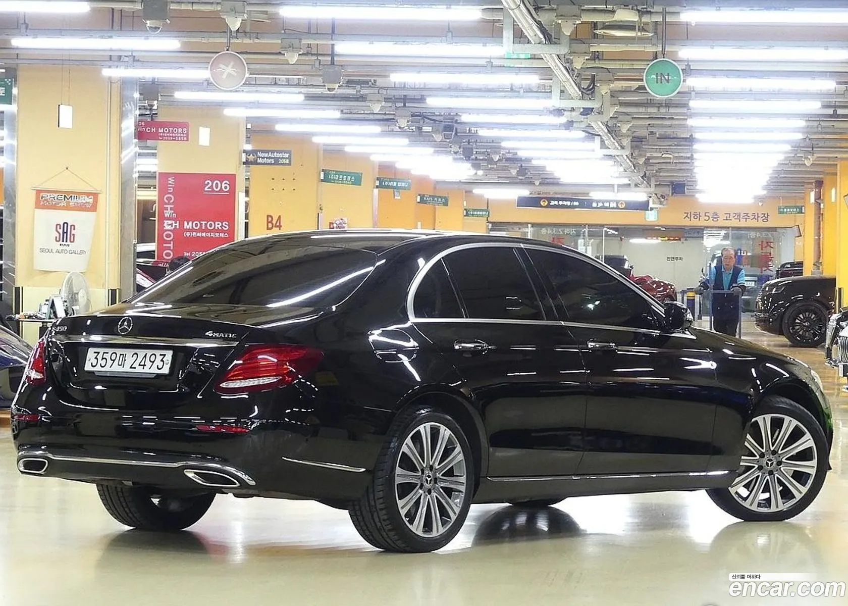 Benz E-Class W213 E450 4Matic Exclusive - фотография 12376482