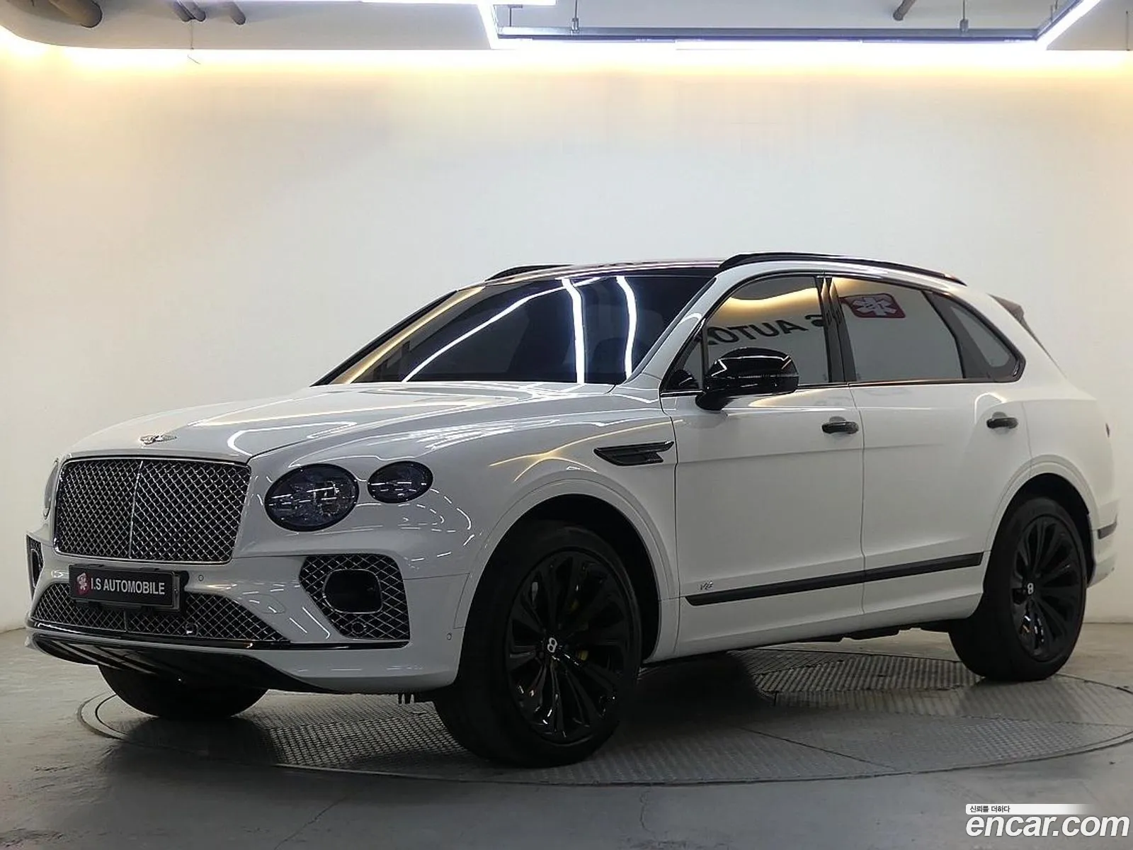 Bentley Bentayga I 40V8 2021 - фотография 14481843
