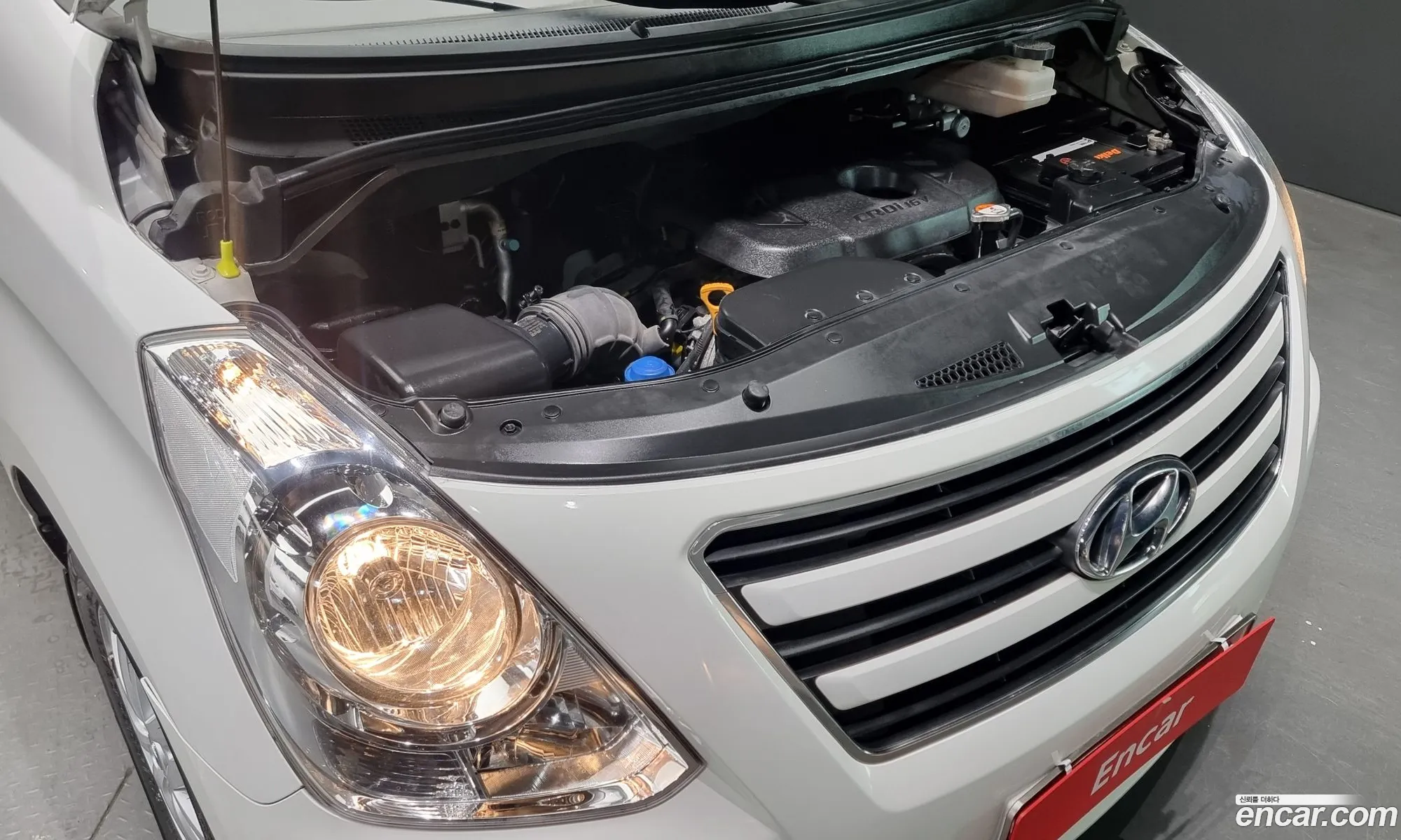 Hyundai Starex 12-Seater Wagon 2016 - фотография 16833679